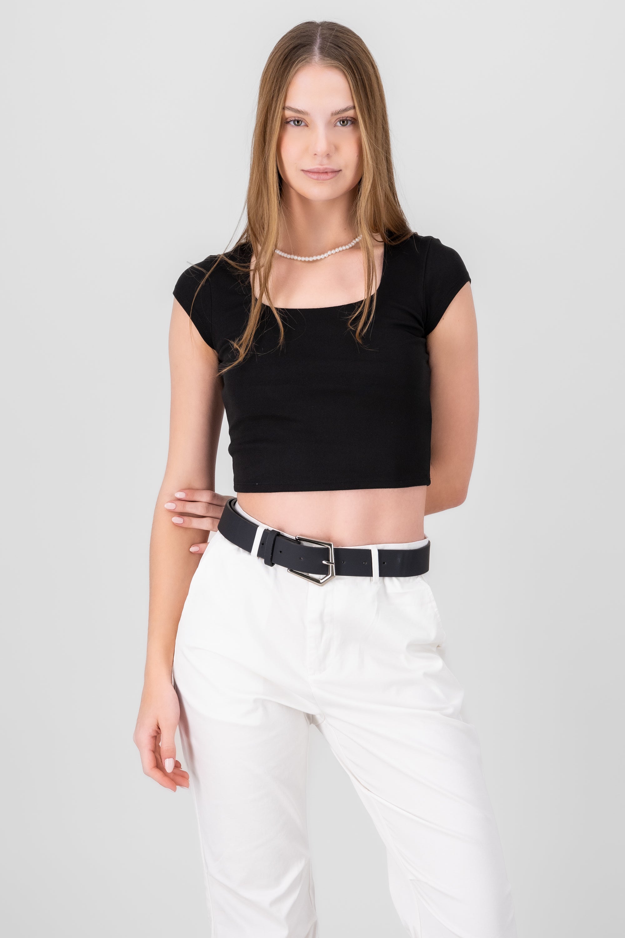 Top escote cuadrado manga corta NEGRO