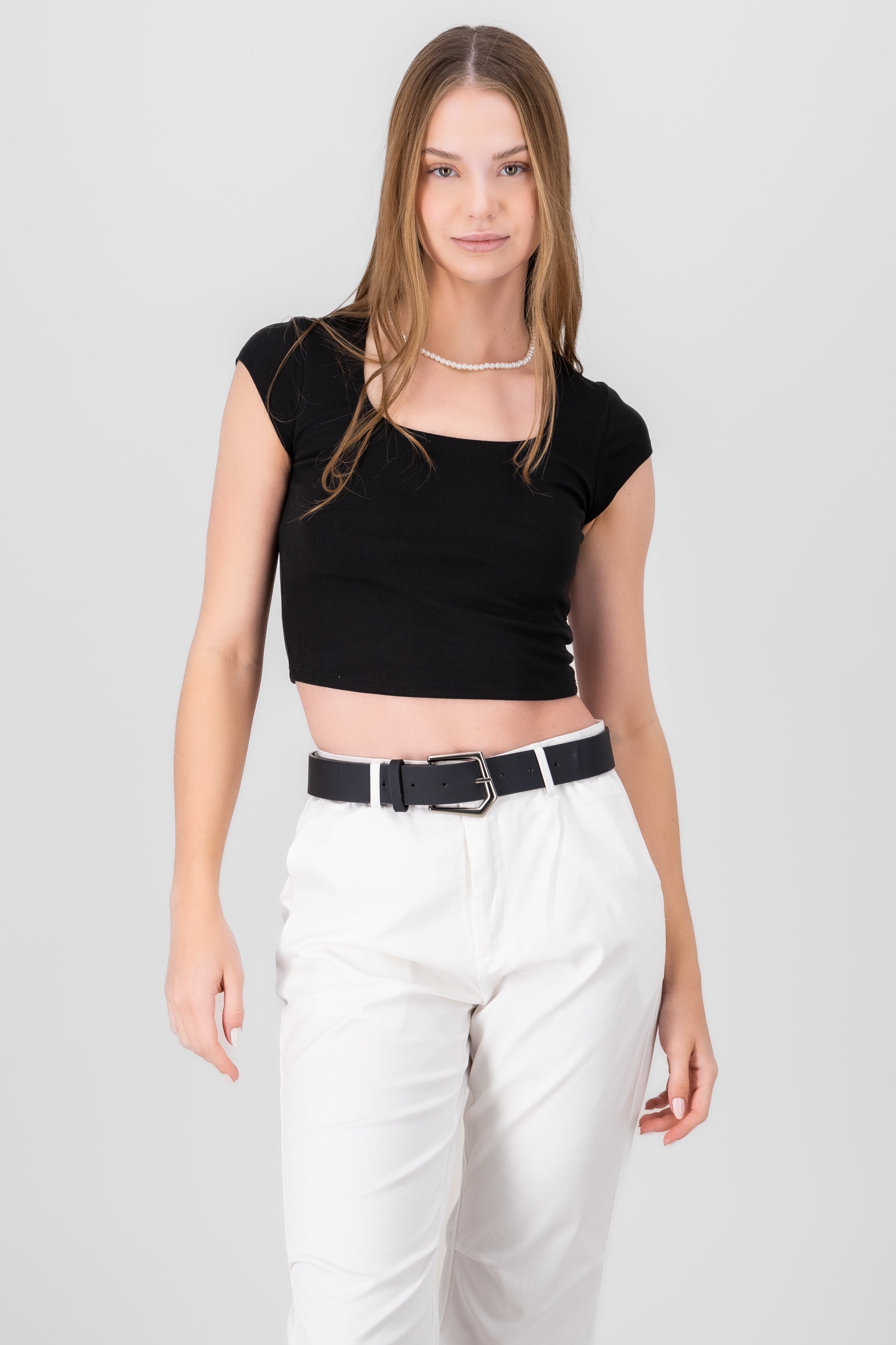 Top escote cuadrado manga corta NEGRO