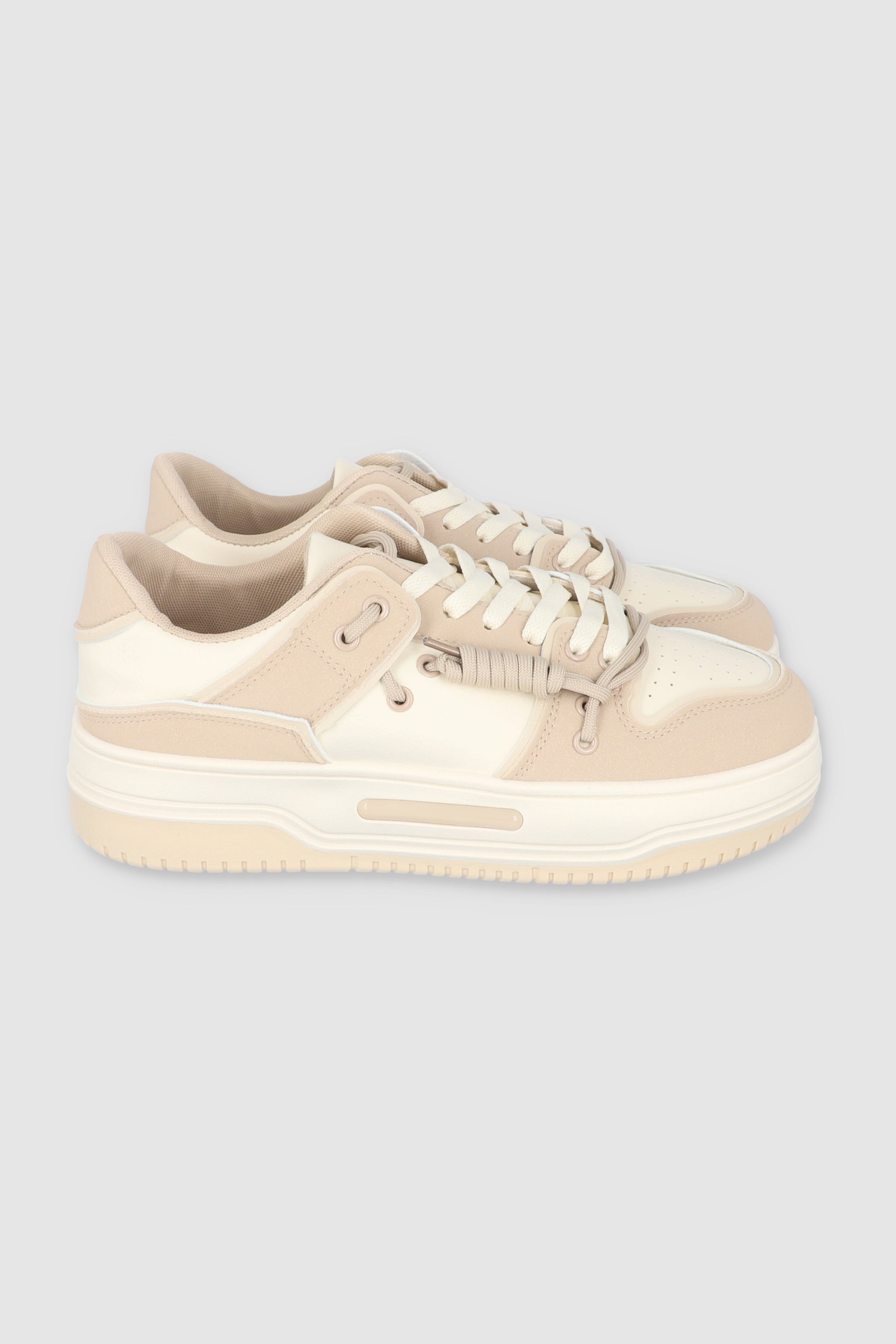 Tenis casual detalle suela BEIGE