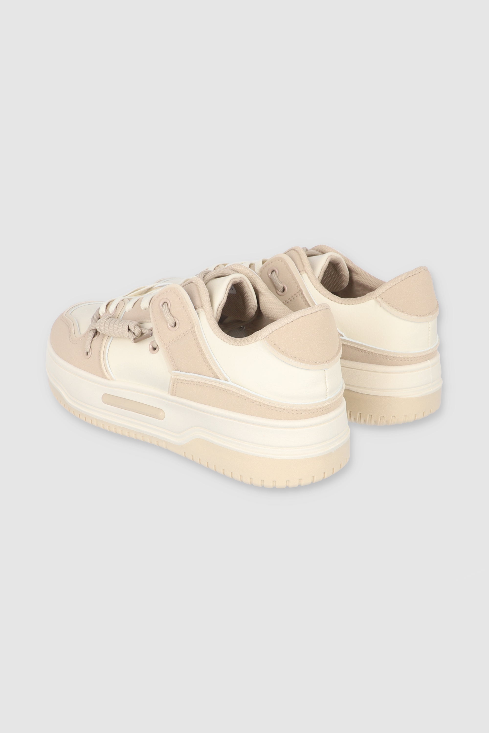 Tenis casual detalle suela BEIGE