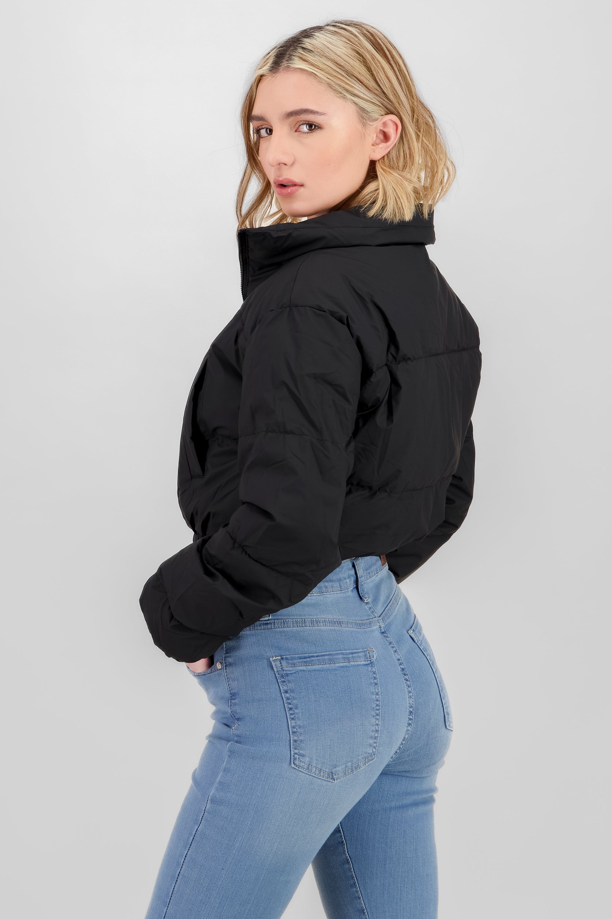 Chamarra corta efecto puffer NEGRO