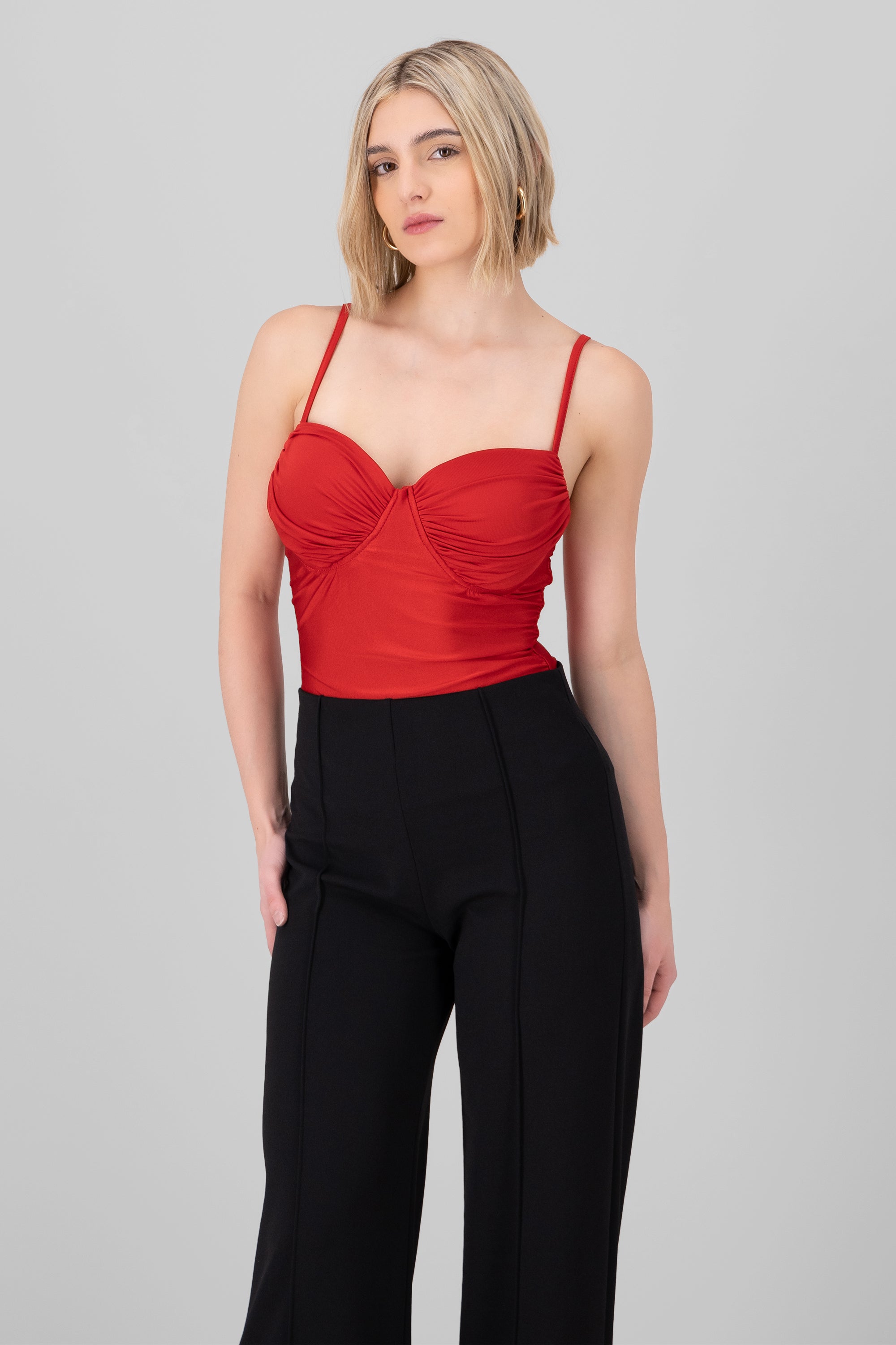 Bodysuit satin con copas ROJO