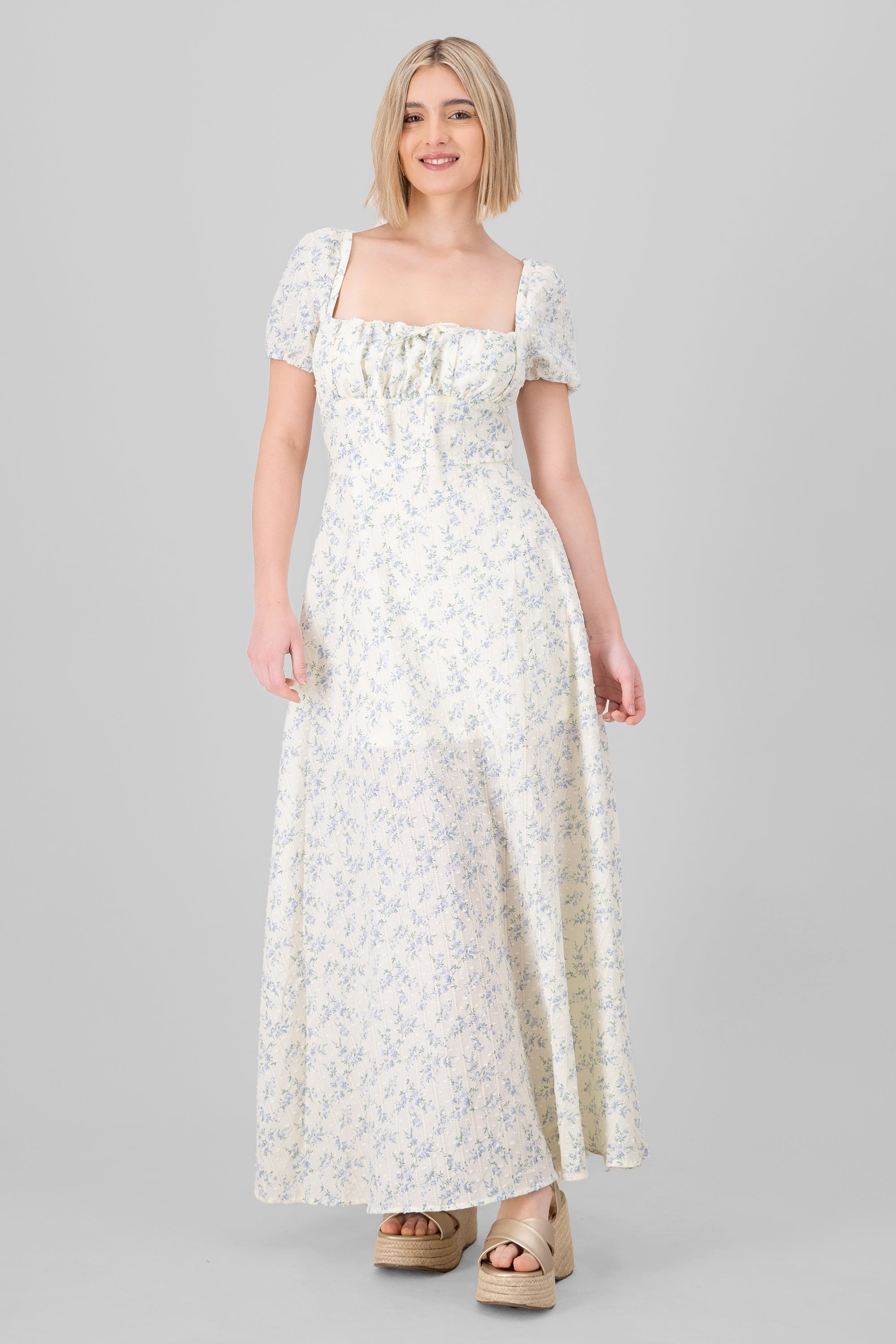 Vestido maxi con flores textura CREMA