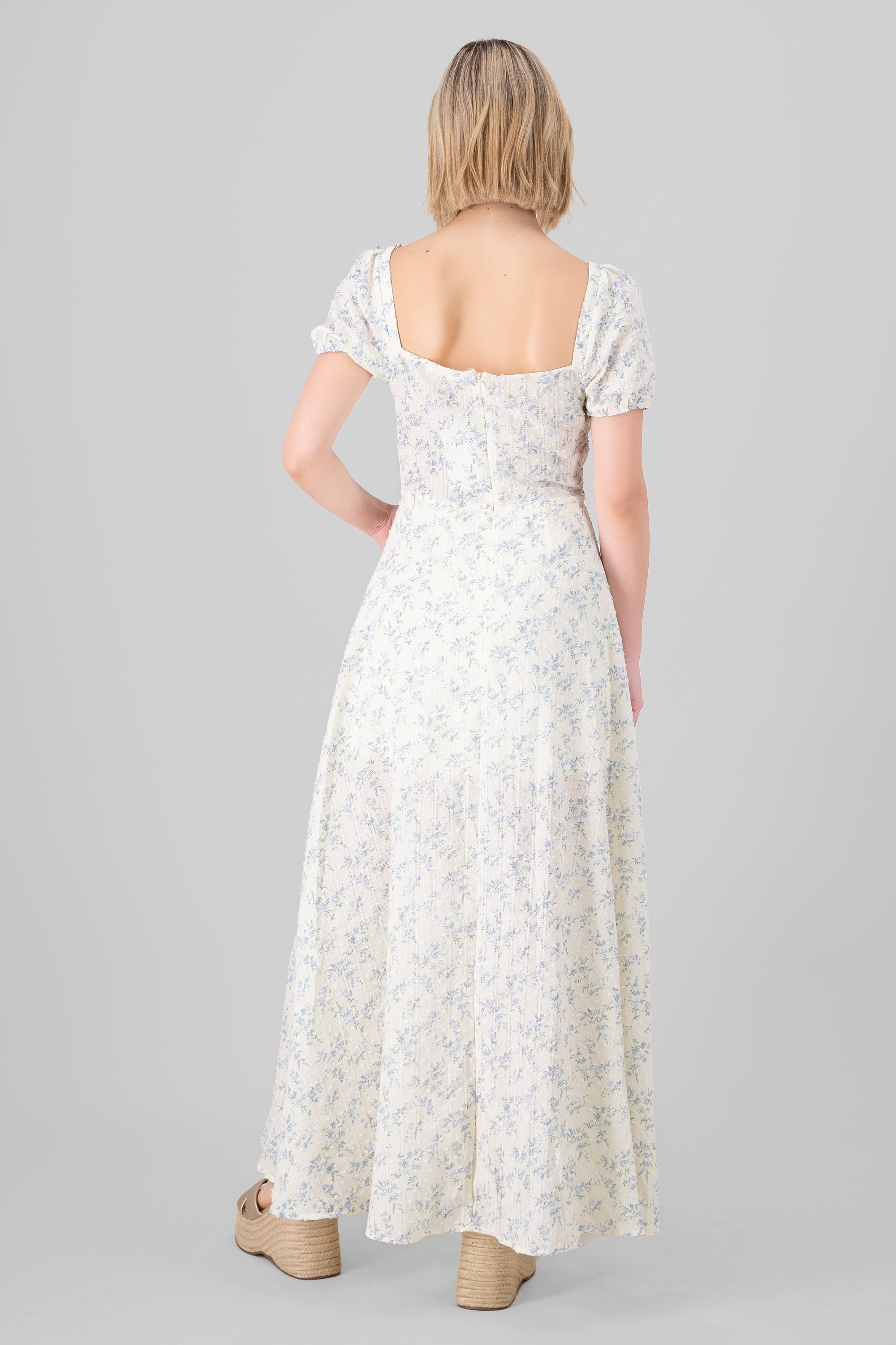 Vestido maxi con flores textura CREMA