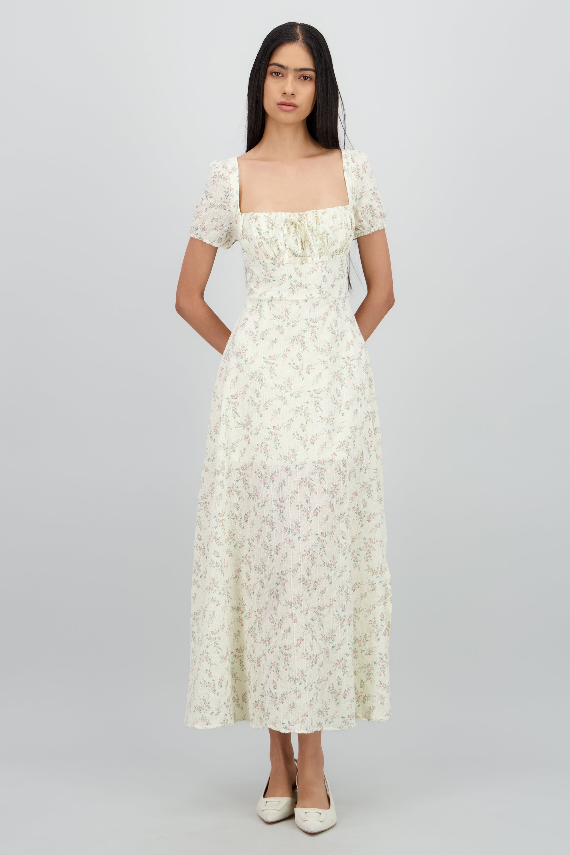 Vestido maxi con flores textura