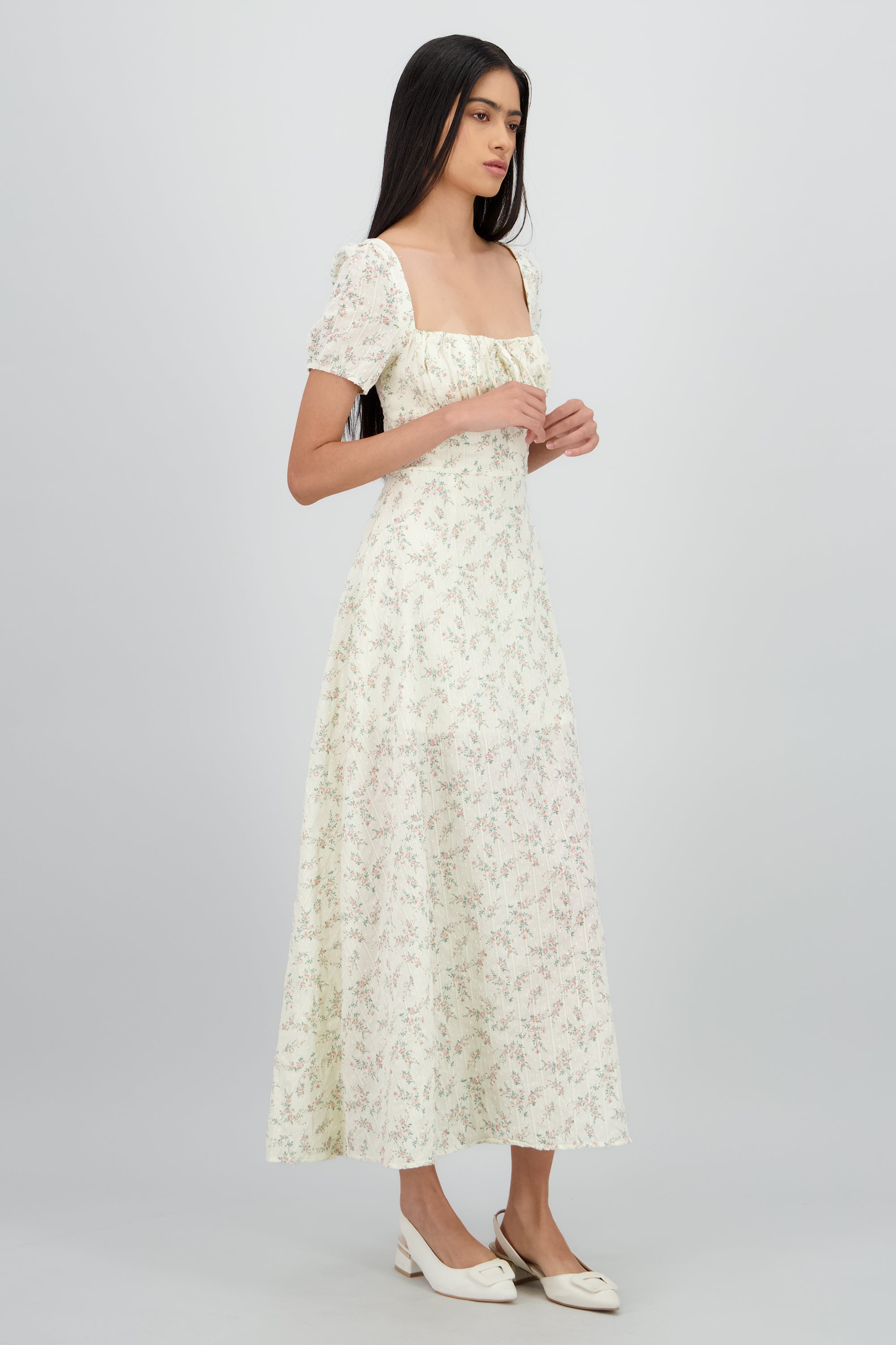 Vestido maxi con flores textura