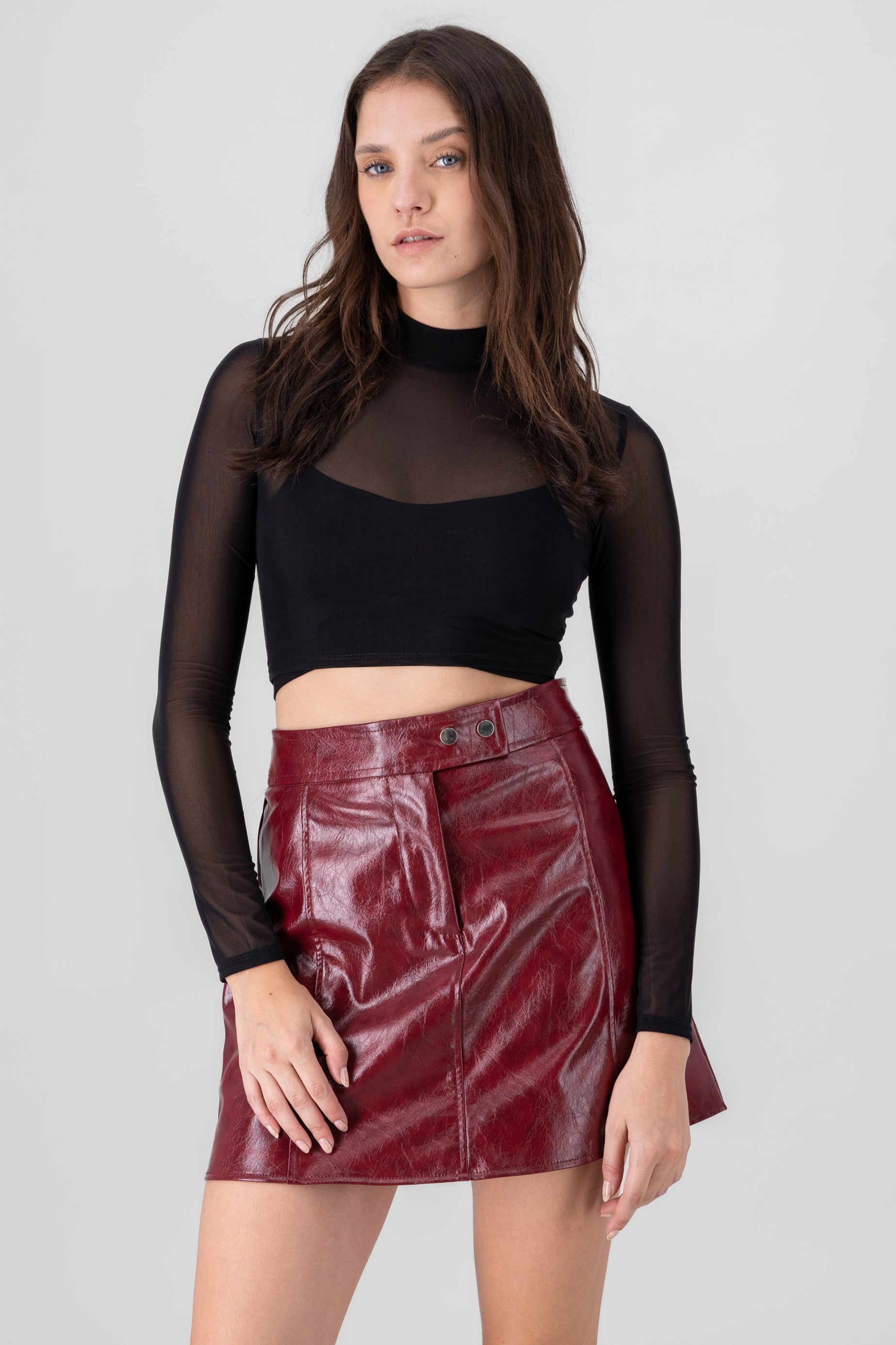 Top cropped de mesh liso NEGRO