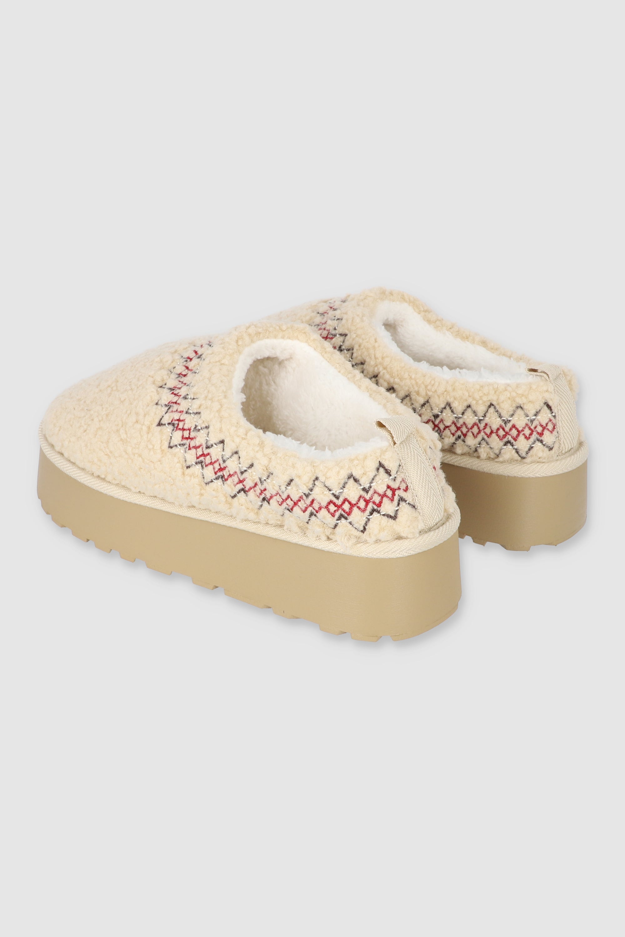 Pantufla zueco teddy bordado BEIGE