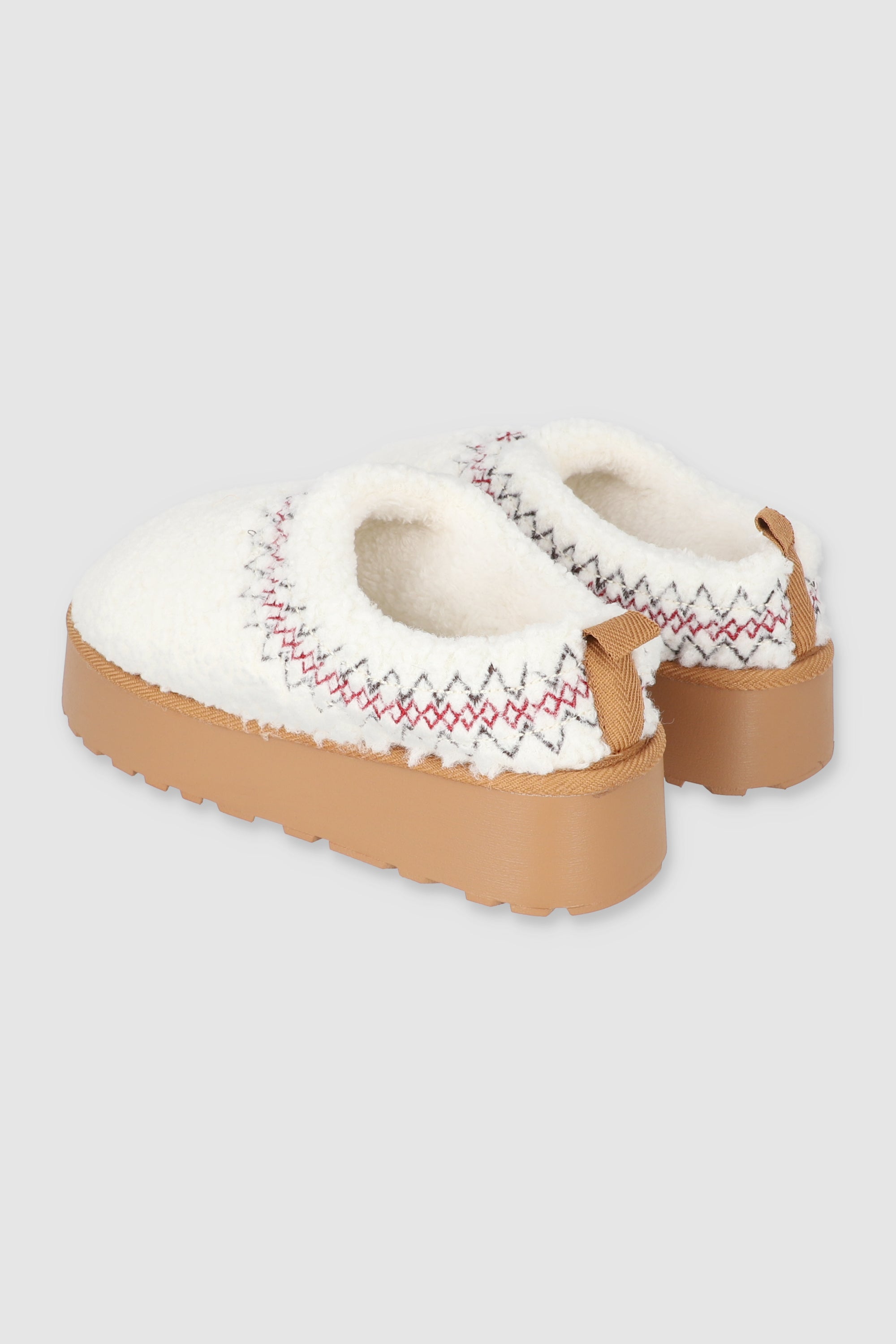 Pantufla zueco teddy bordado BLANCO