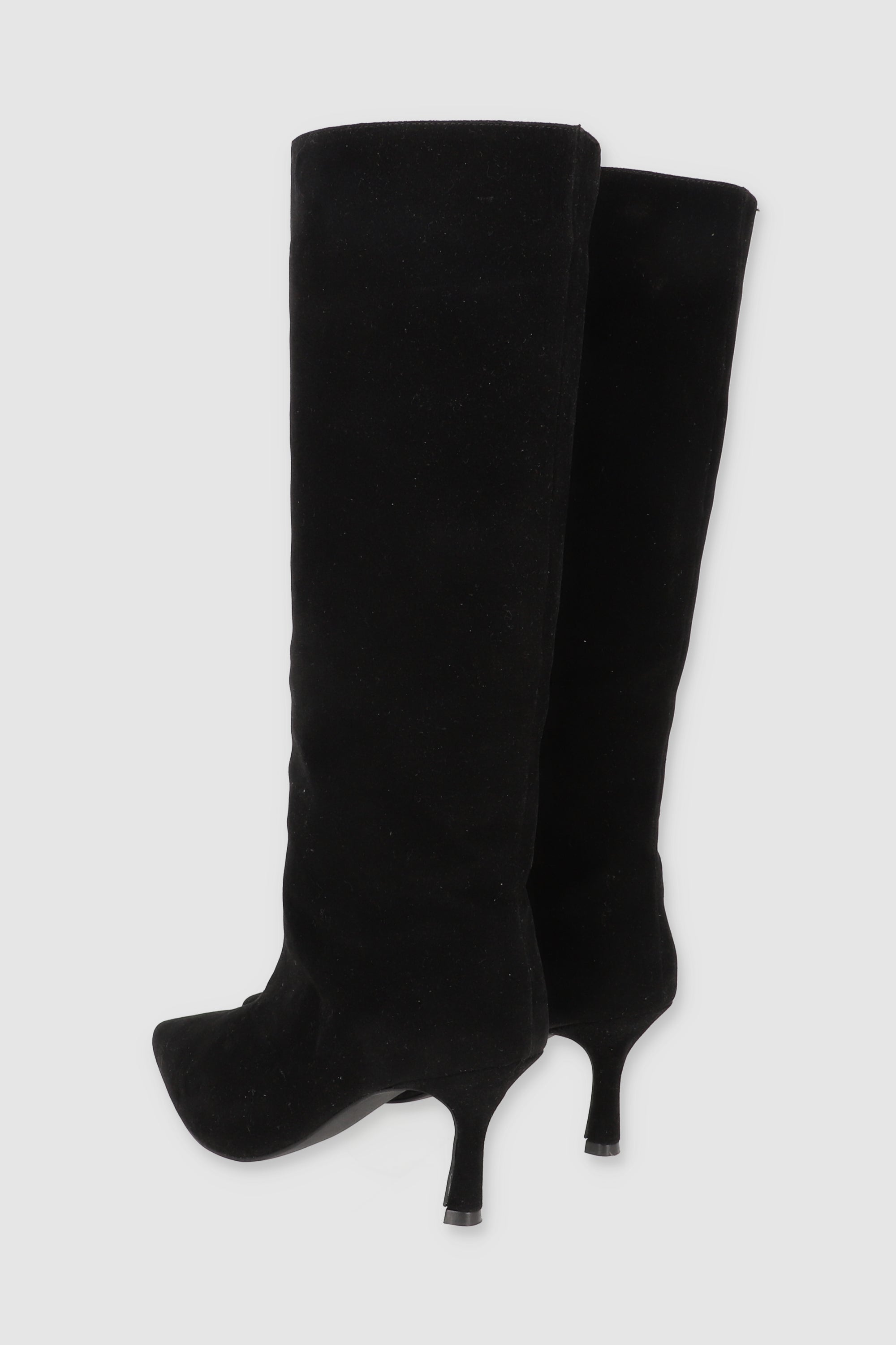 BOTA SLOUCHY DURAZNO NEGRO