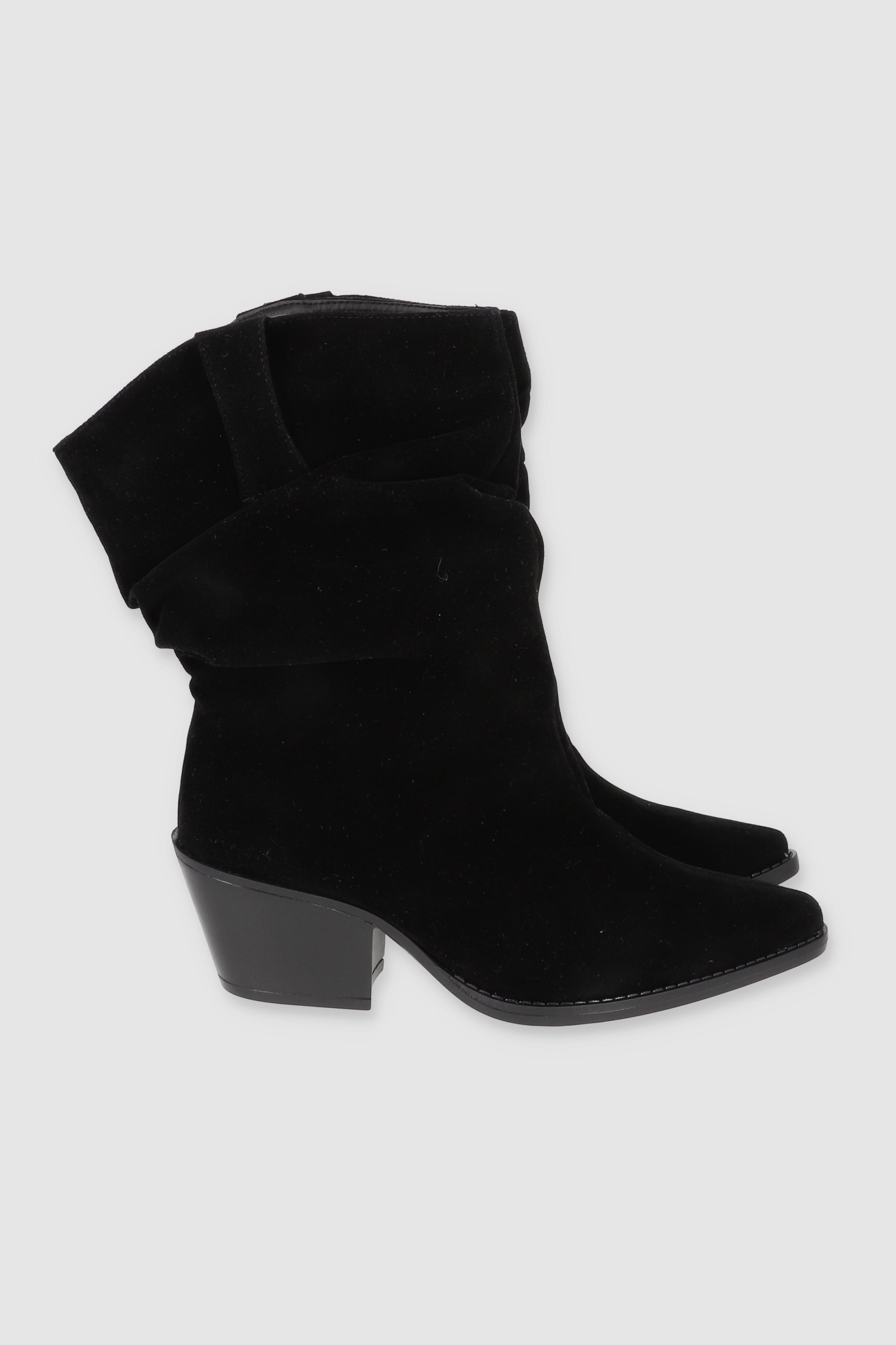 BOTIN SLOUCHY DURAZNO NEGRO