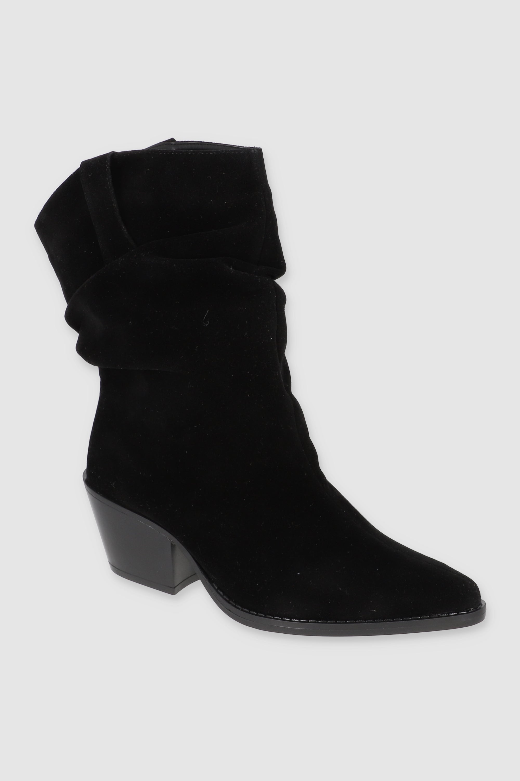 BOTIN SLOUCHY DURAZNO NEGRO