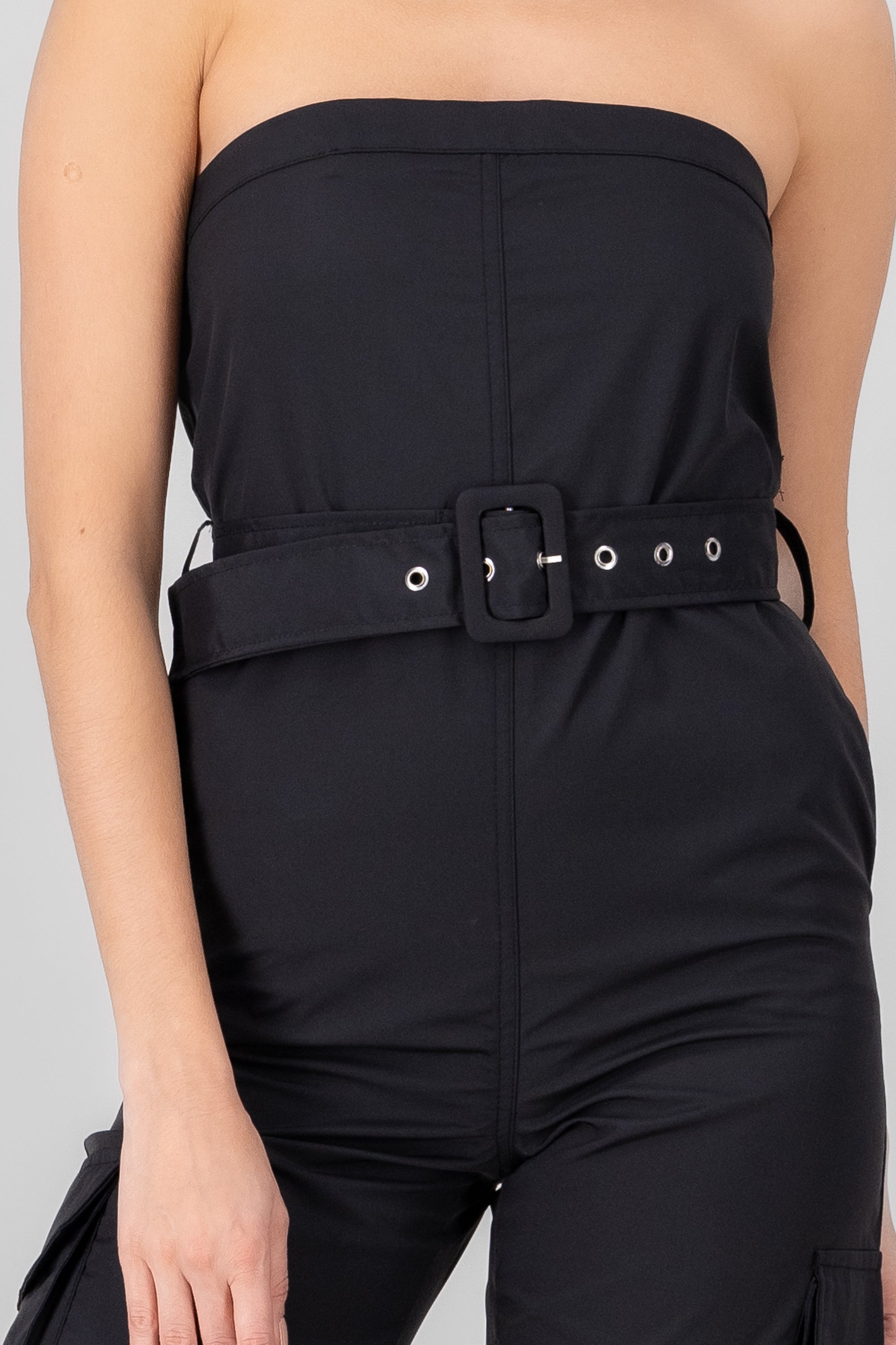 Jumpsuit liso con cinturon NEGRO