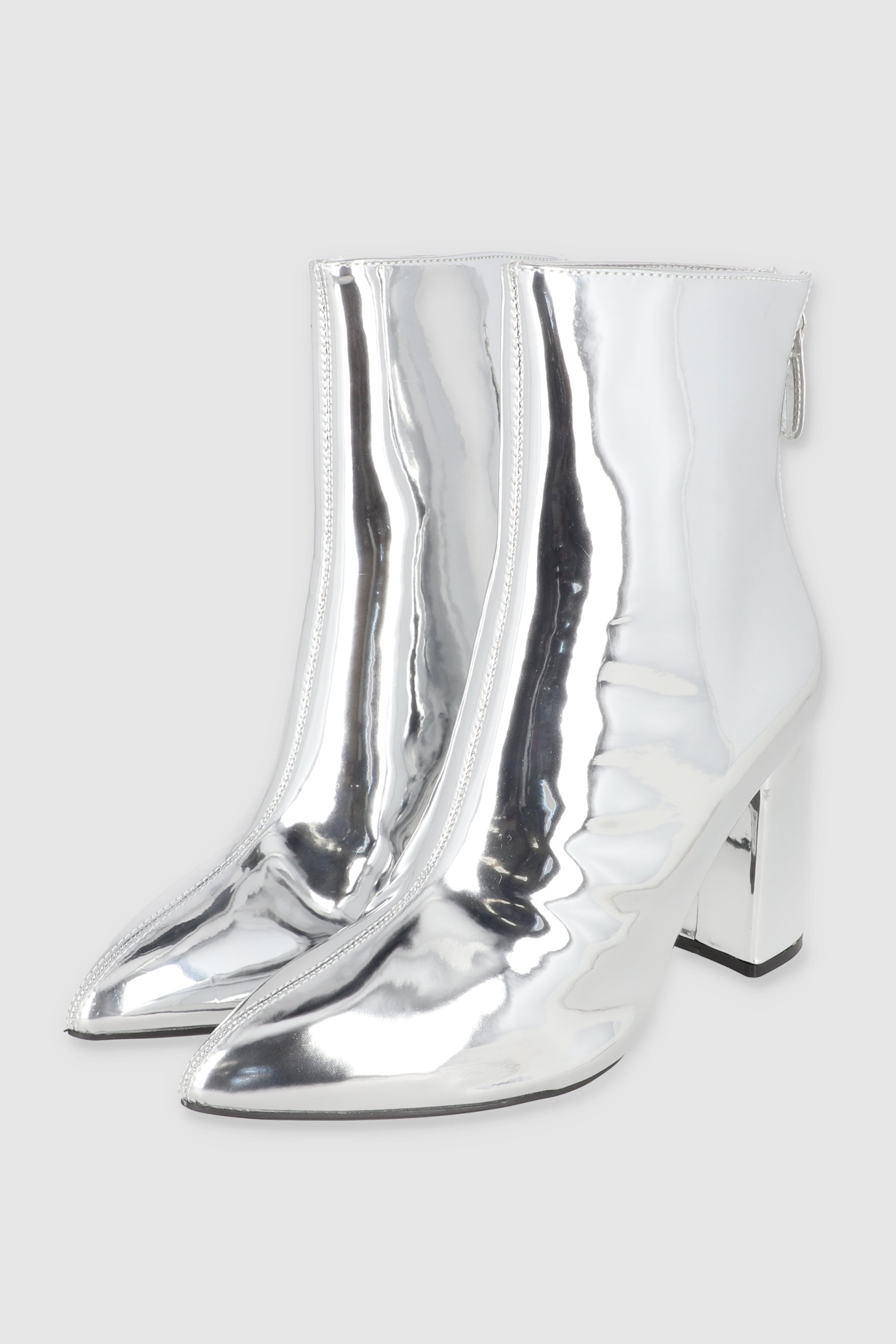 Botin pointy metalico PLATA