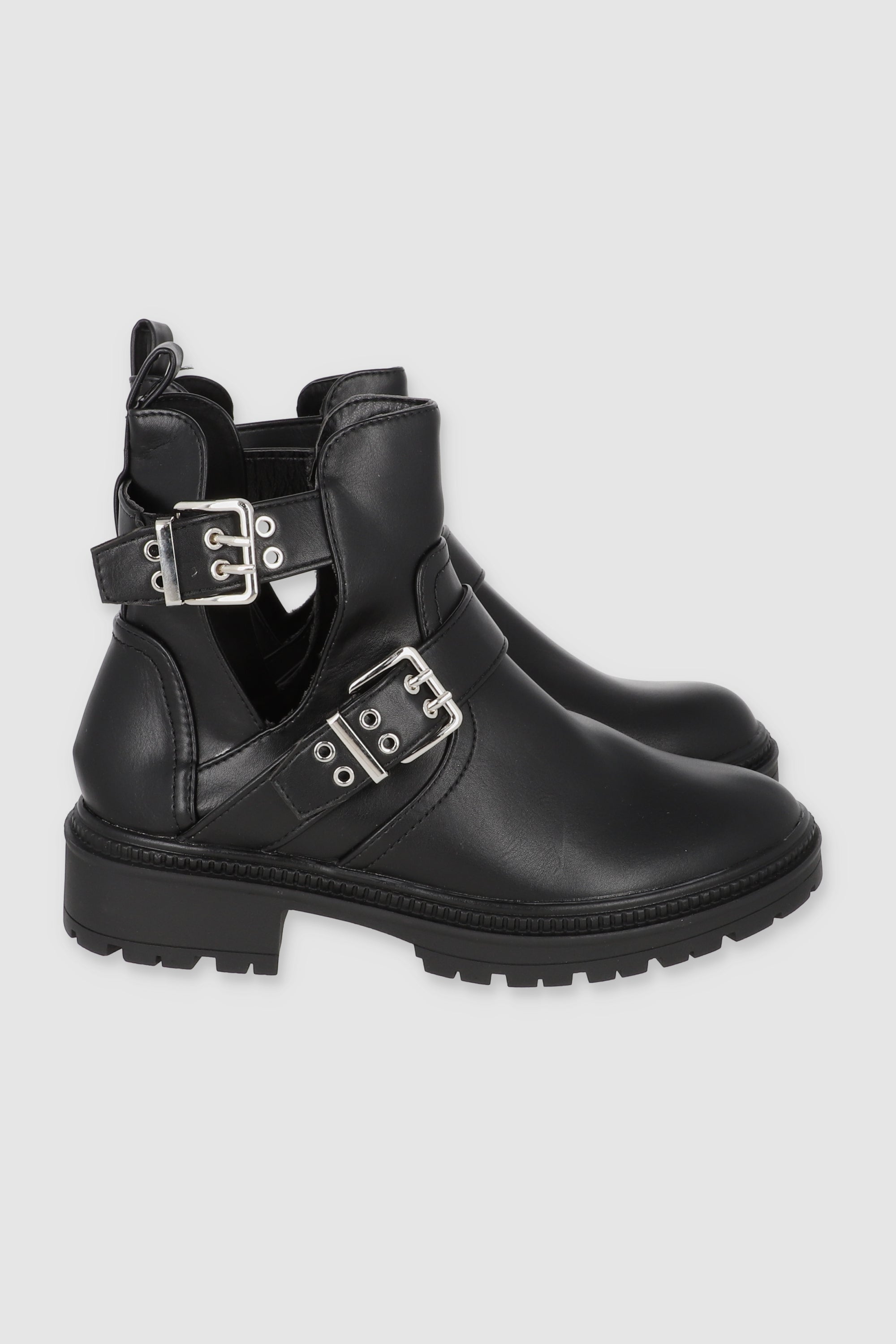 BOTIN CORTE HEBILLAS NEGRO