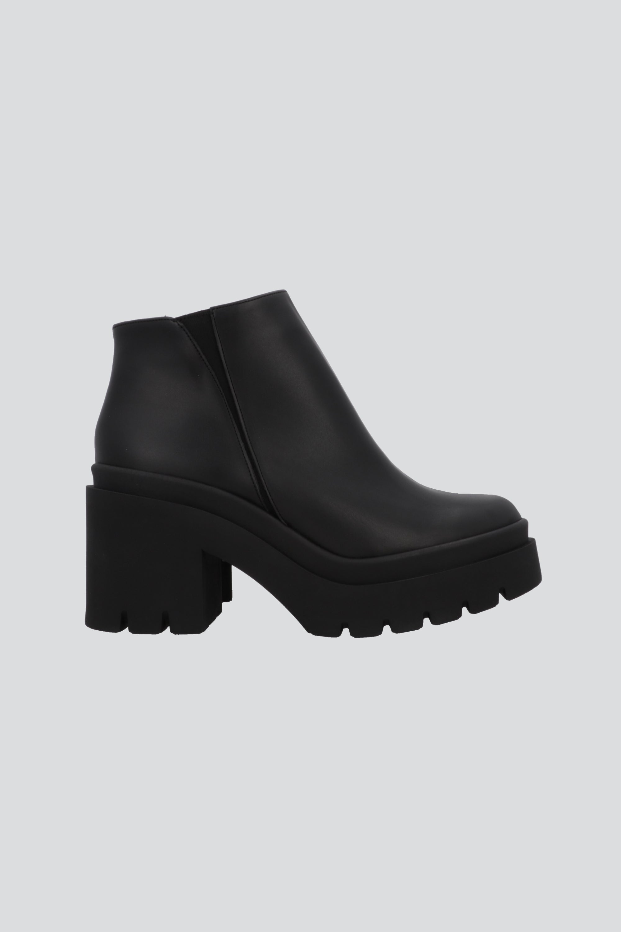 Botin basico tacon cuadrado
