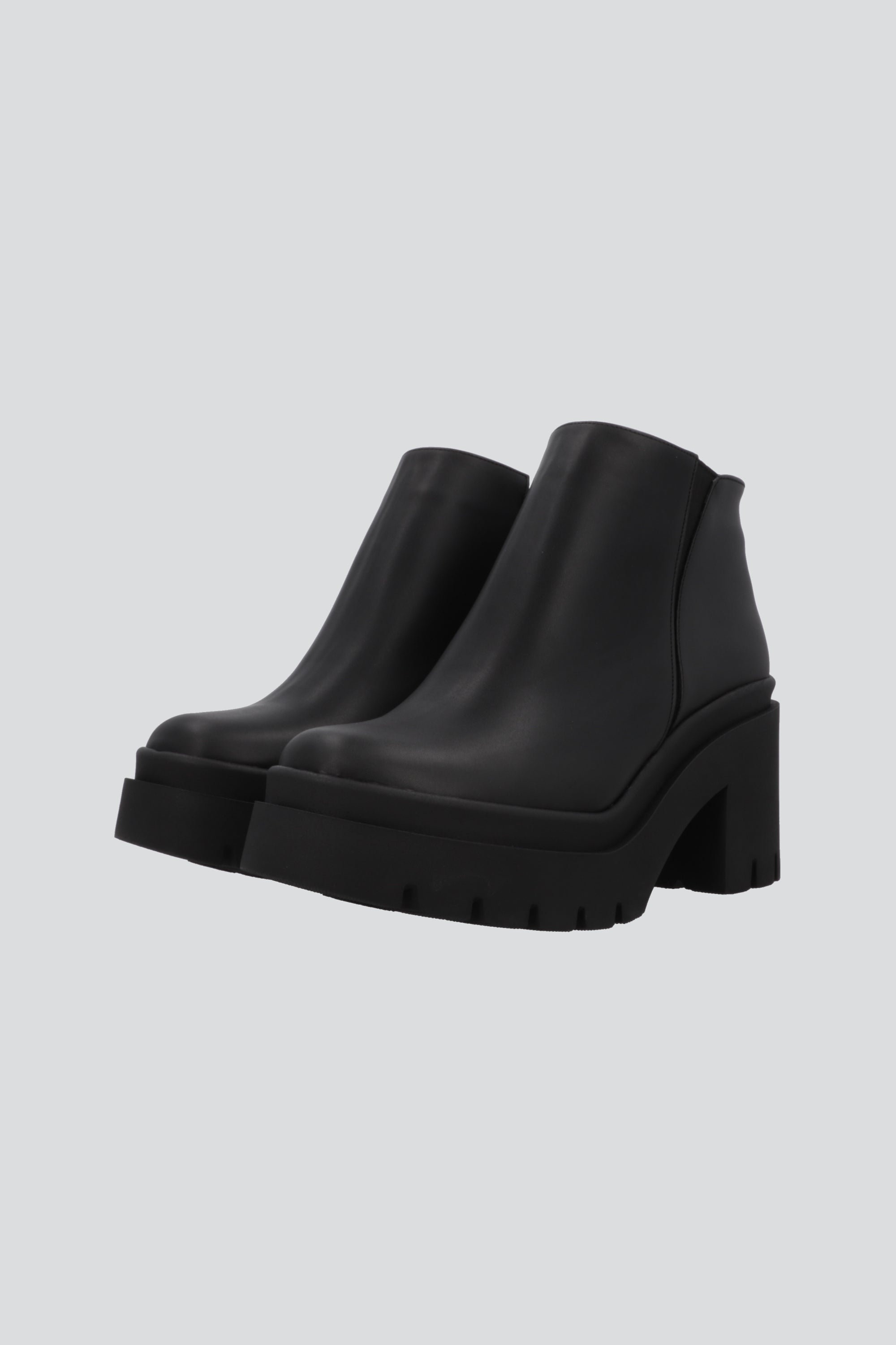 Botin basico tacon cuadrado