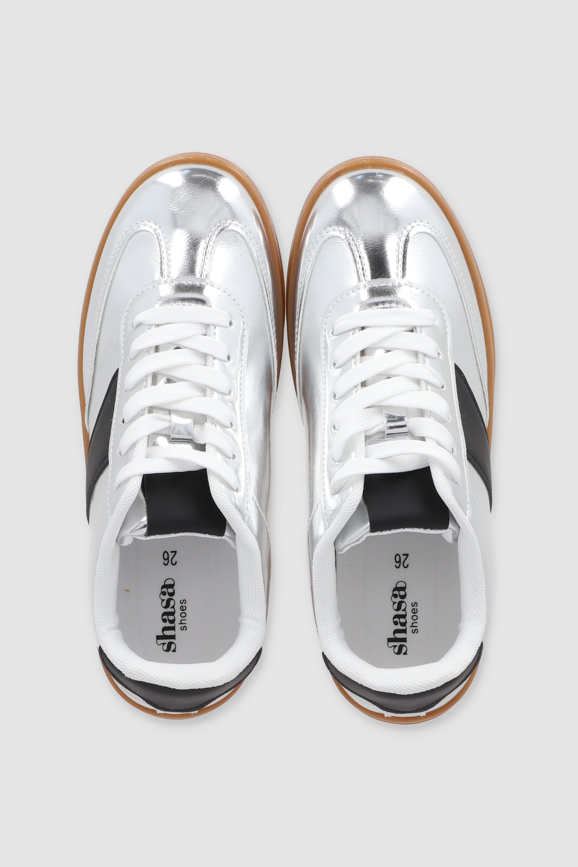 Tenis casual metalico linea PLATA