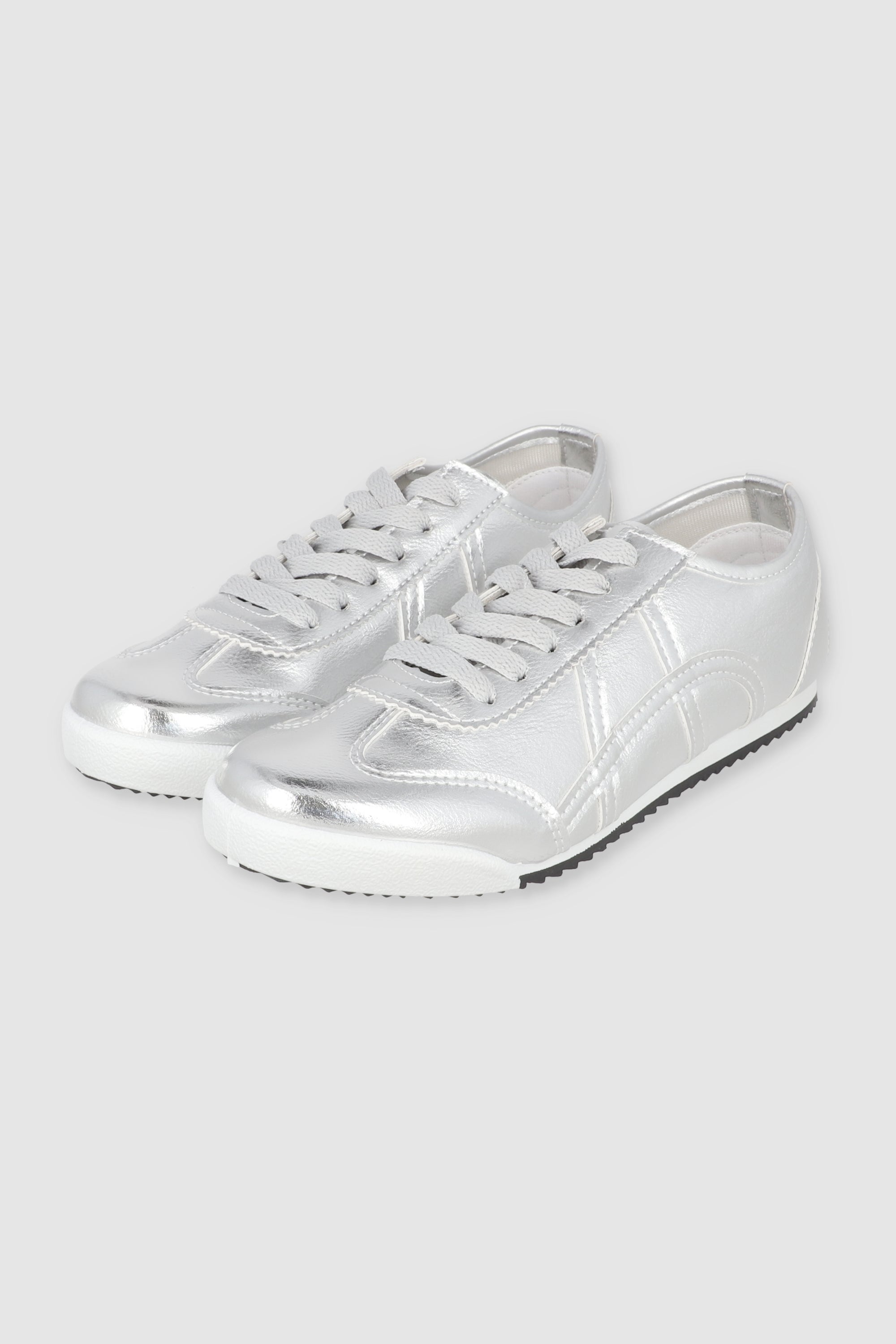 Tenis casual lineas metalico PLATA