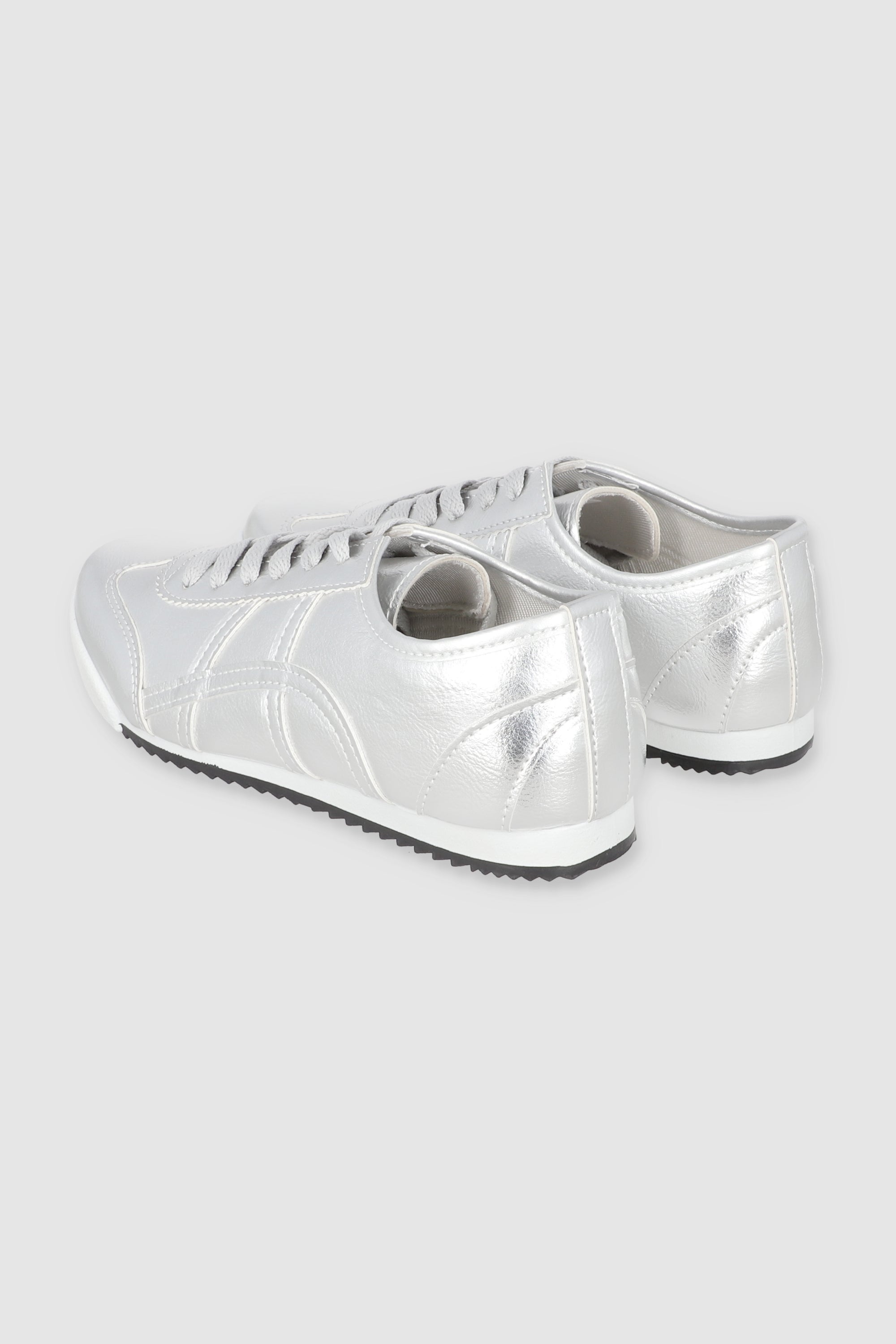 Tenis casual lineas metalico PLATA