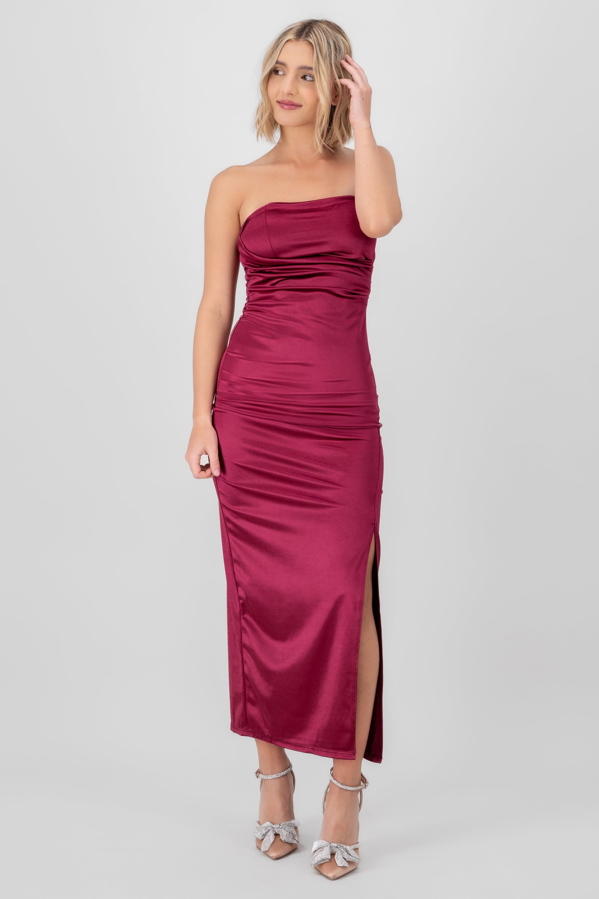 Vestido strapless satin con copas MAGENTA