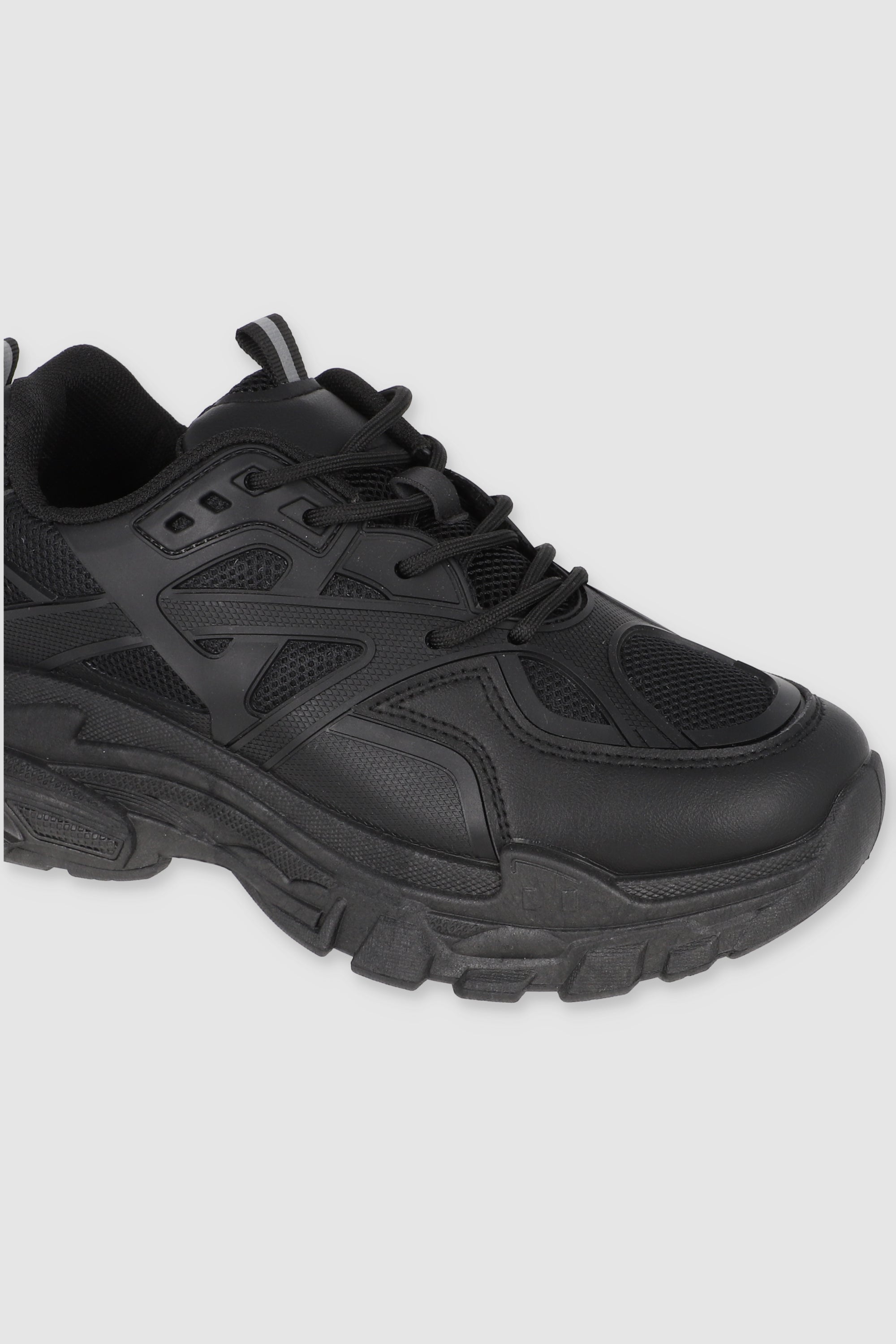 Tenis runner materiales contraste NEGRO