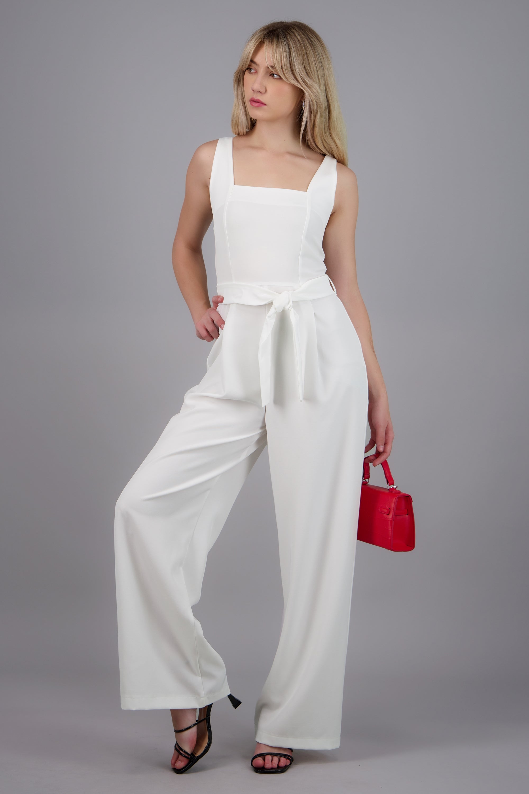 Jumpsuit tirantes detalle cinturon BLANCO