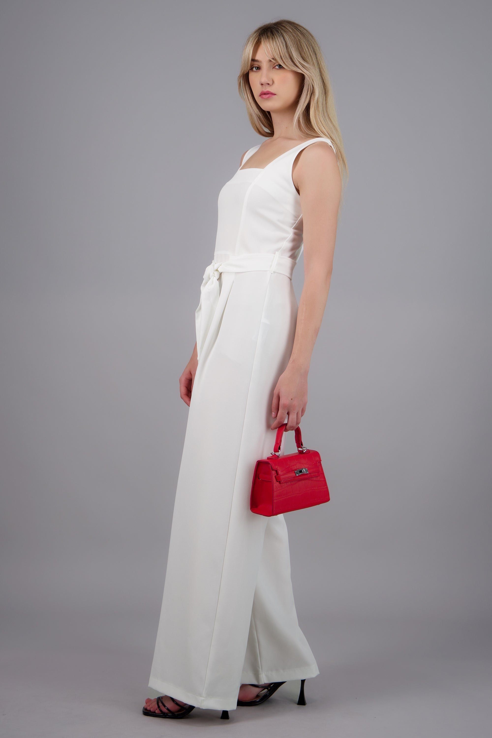 Jumpsuit tirantes detalle cinturon BLANCO