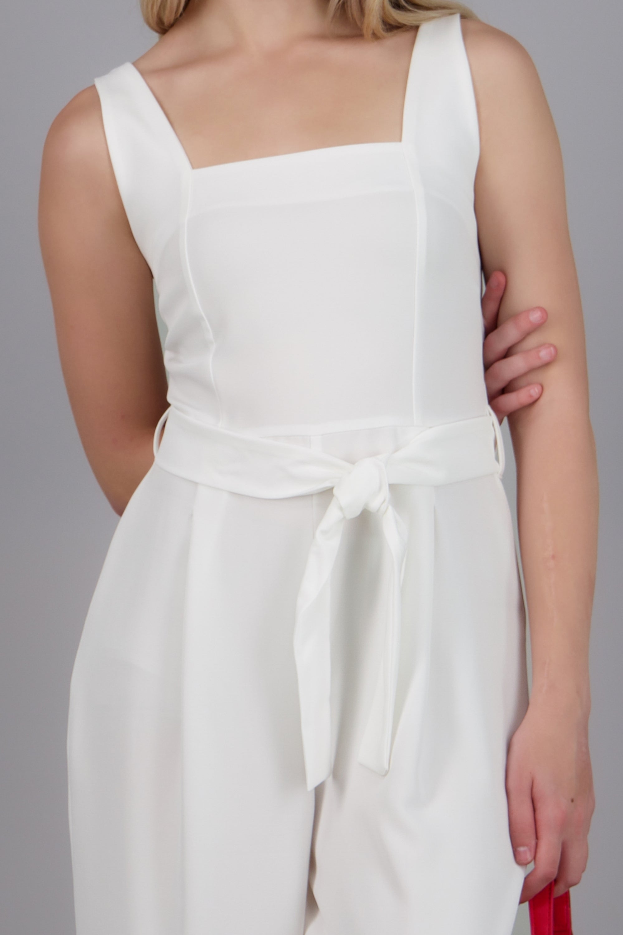 Jumpsuit tirantes detalle cinturon BLANCO