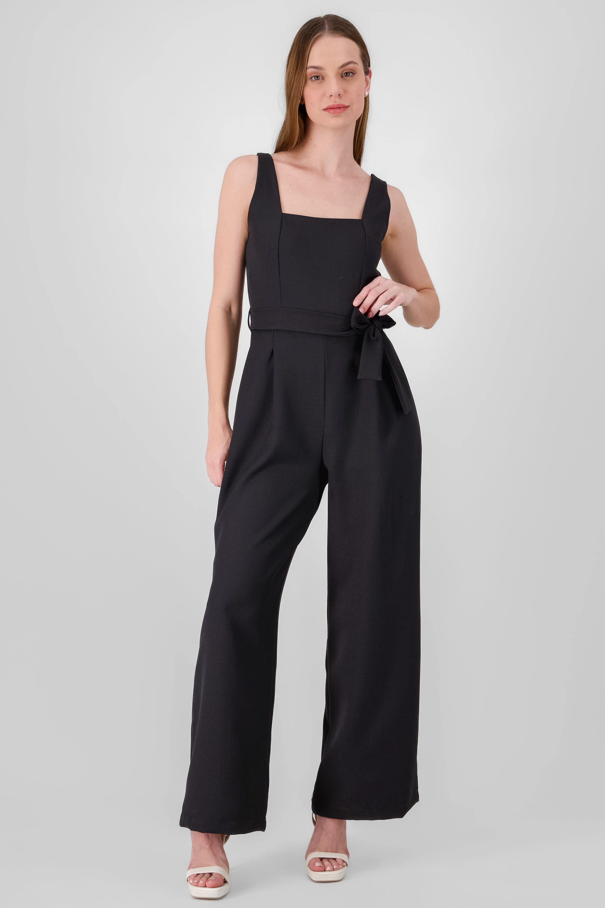 Jumpsuit tirantes detalle cinturon NEGRO