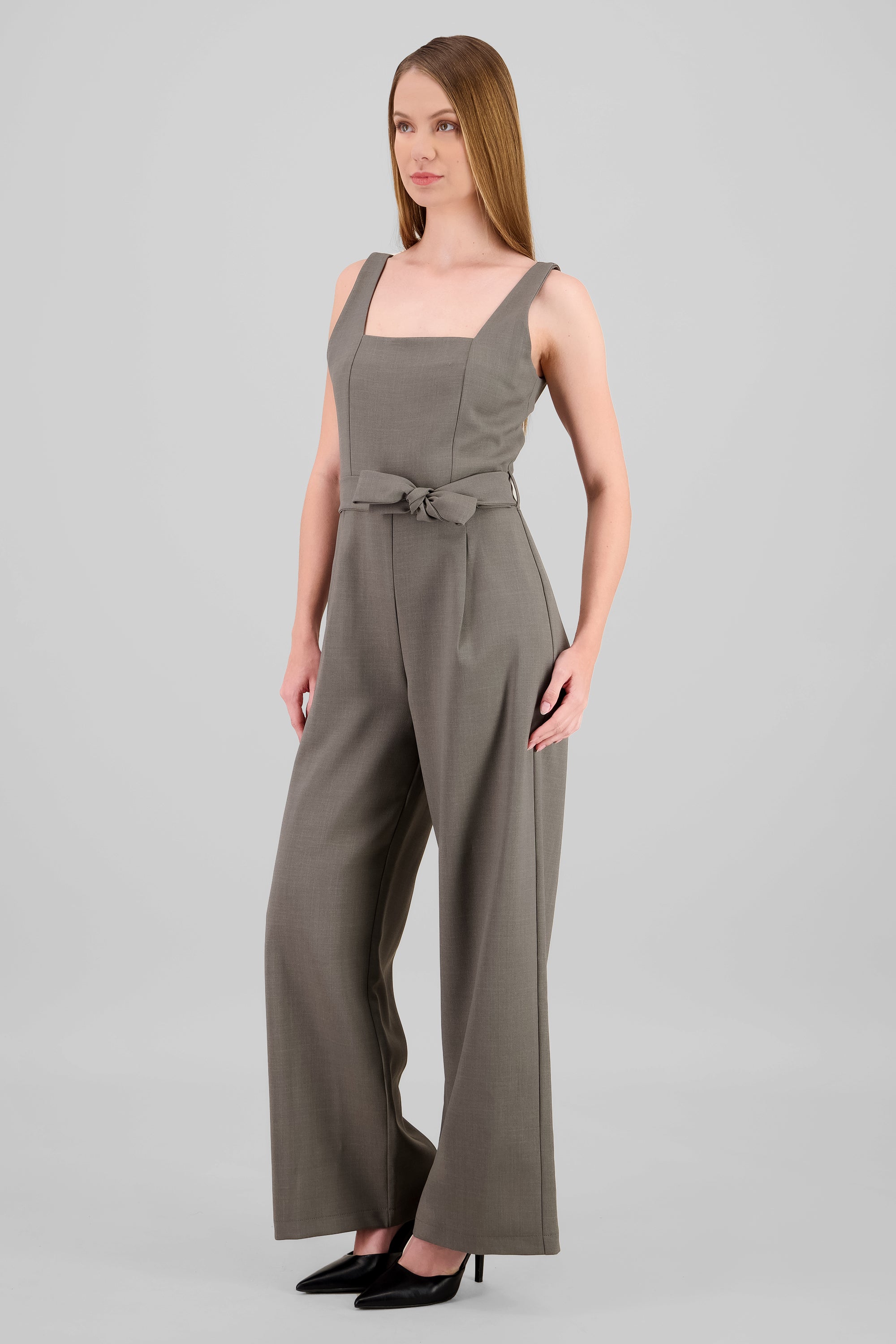 Jumpsuit tirantes detalle cinturon GRIS