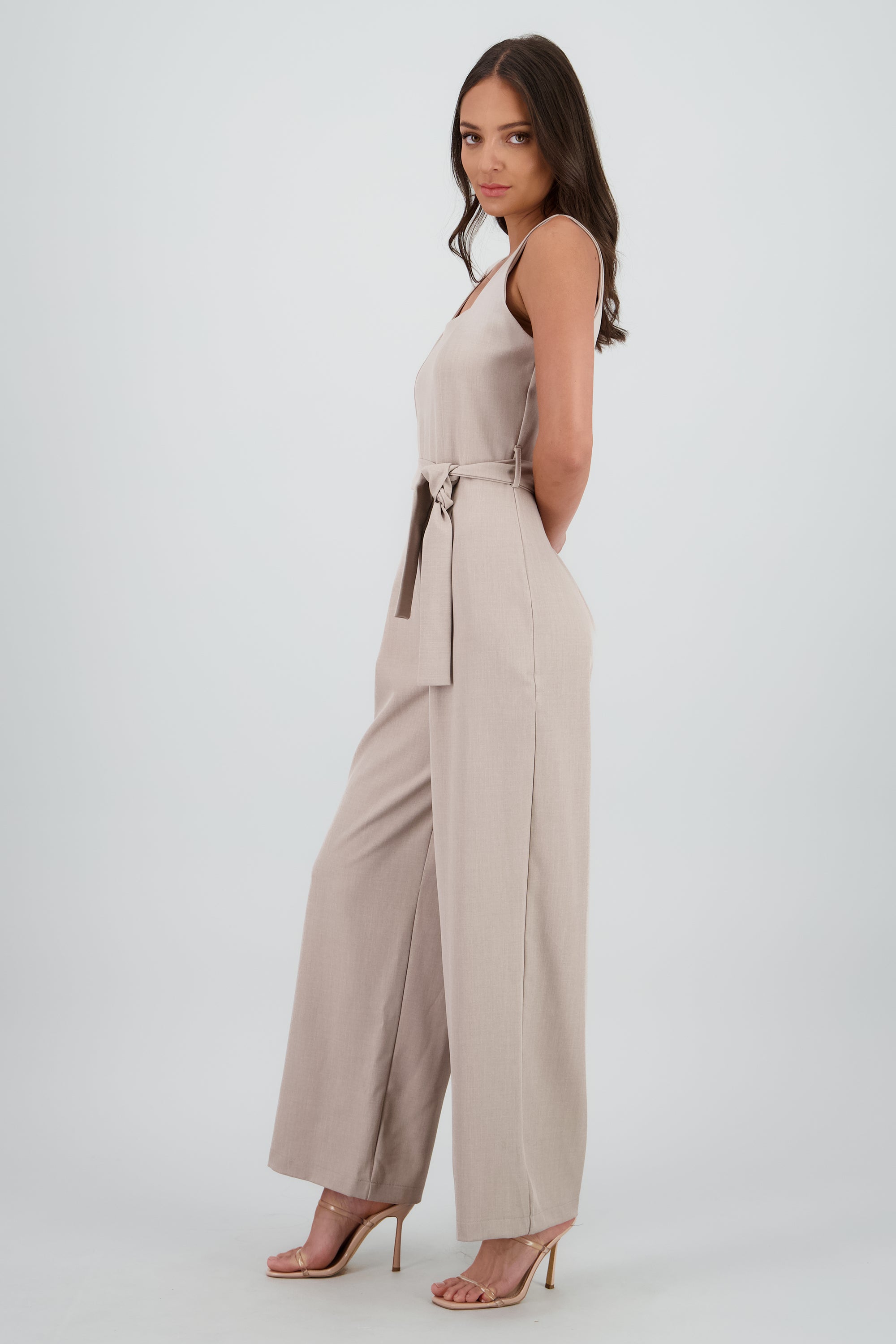 Jumpsuit tirantes detalle cinturón GREIGE