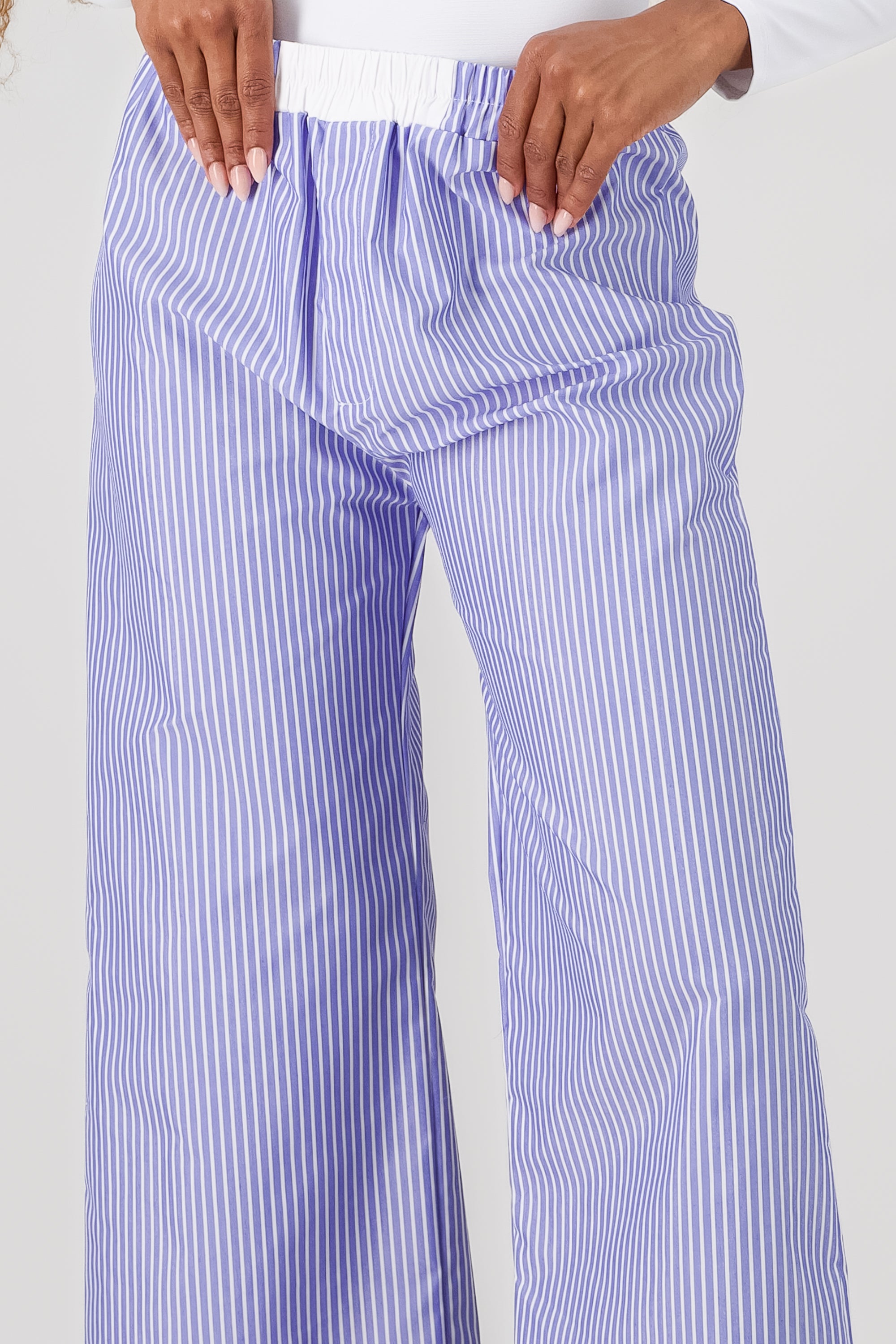 Pantalon amplio rayas detalle pretina AZUL COMBO