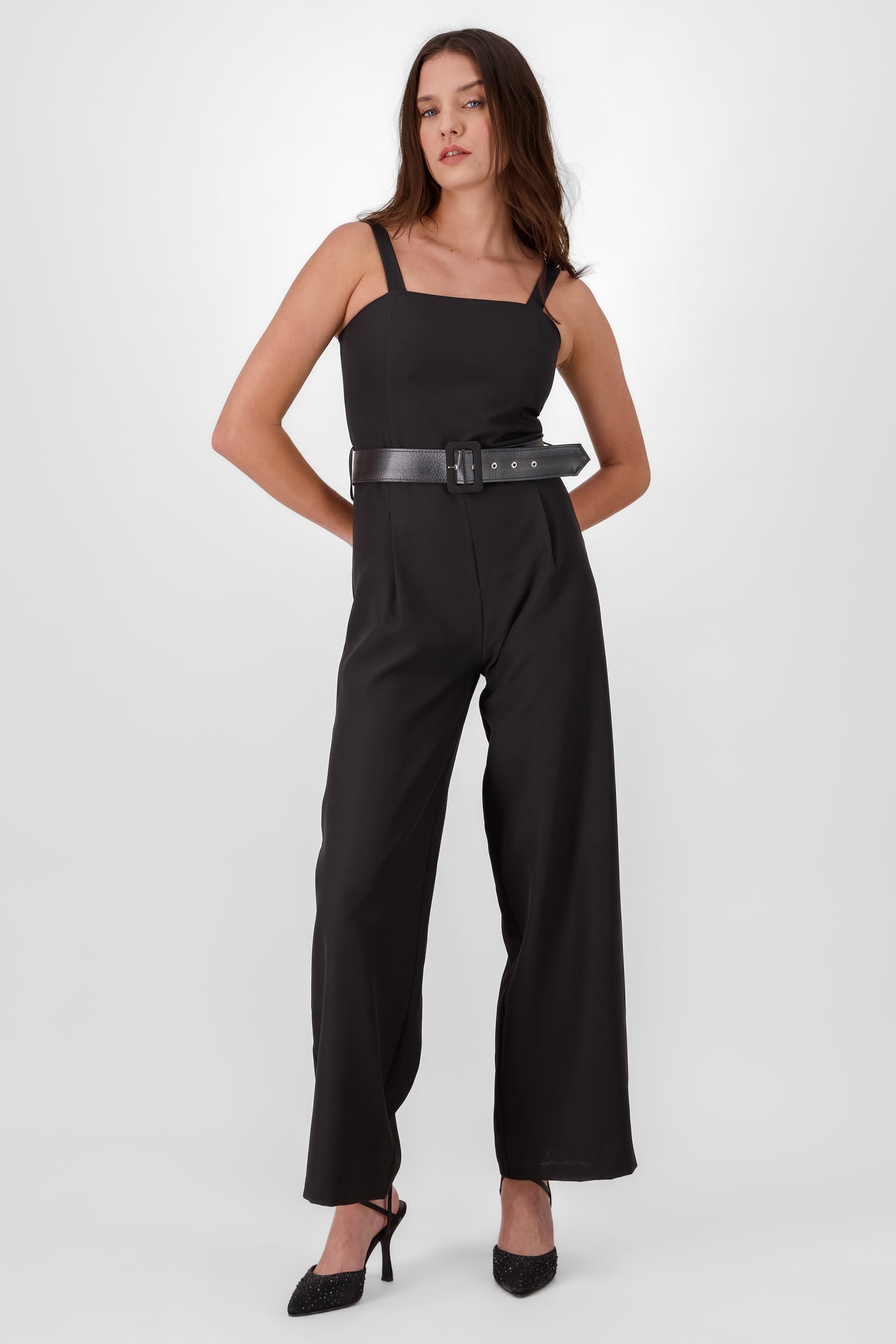 Jumpsuit con tirantes y cinturón Hypsters NEGRO