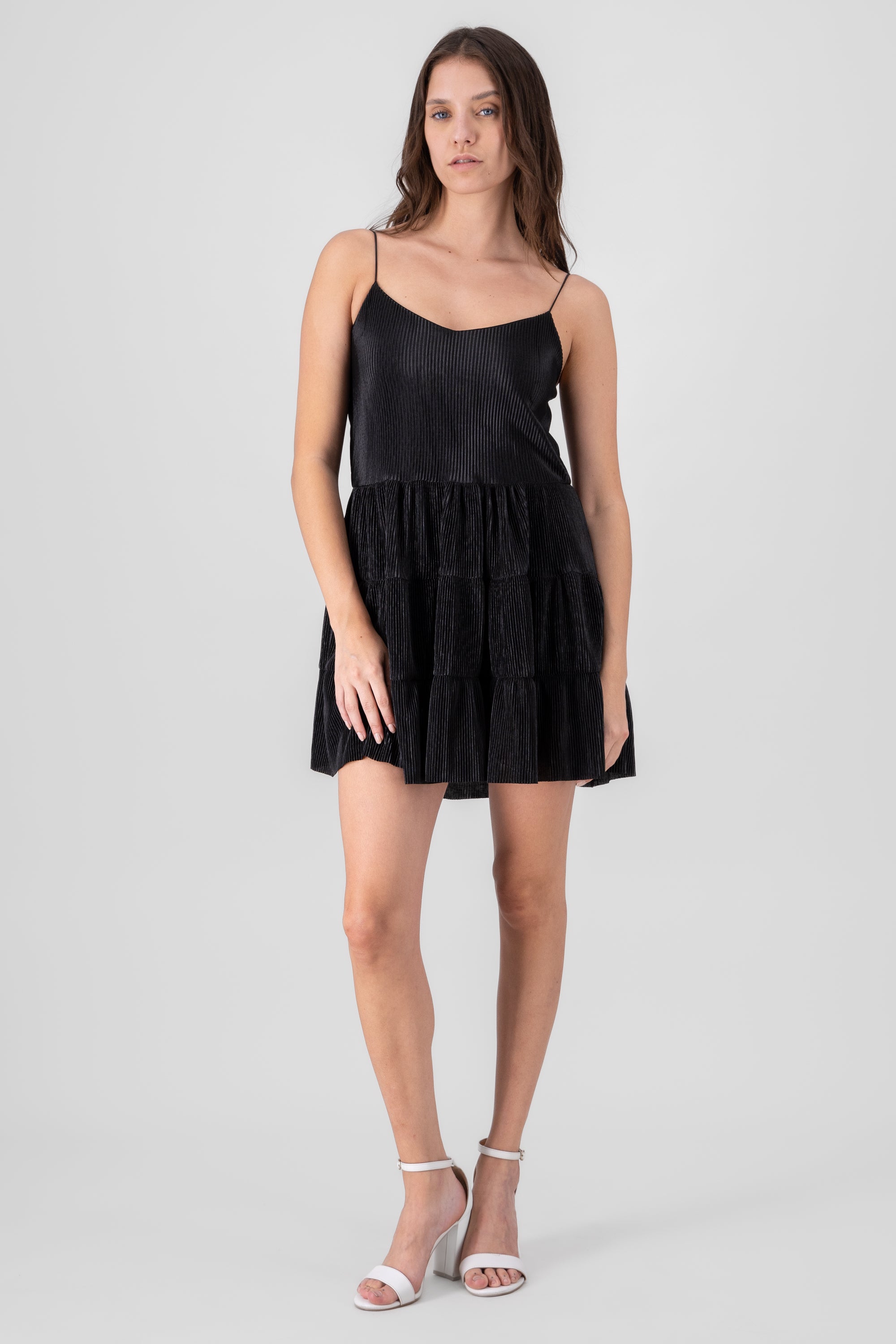 Vestido tirantes olanes NEGRO