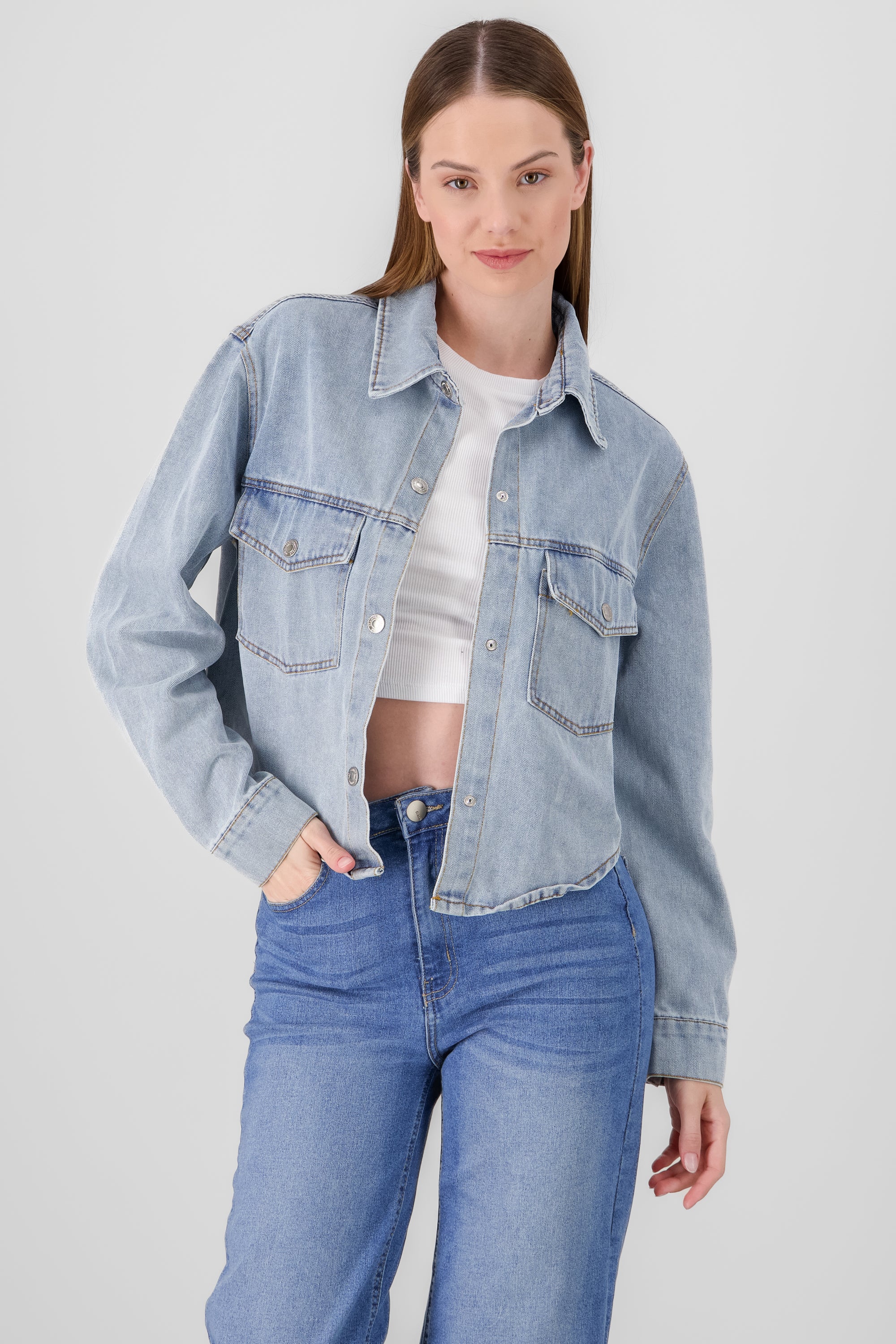 Chamarra crop oversize LIGHT WASH