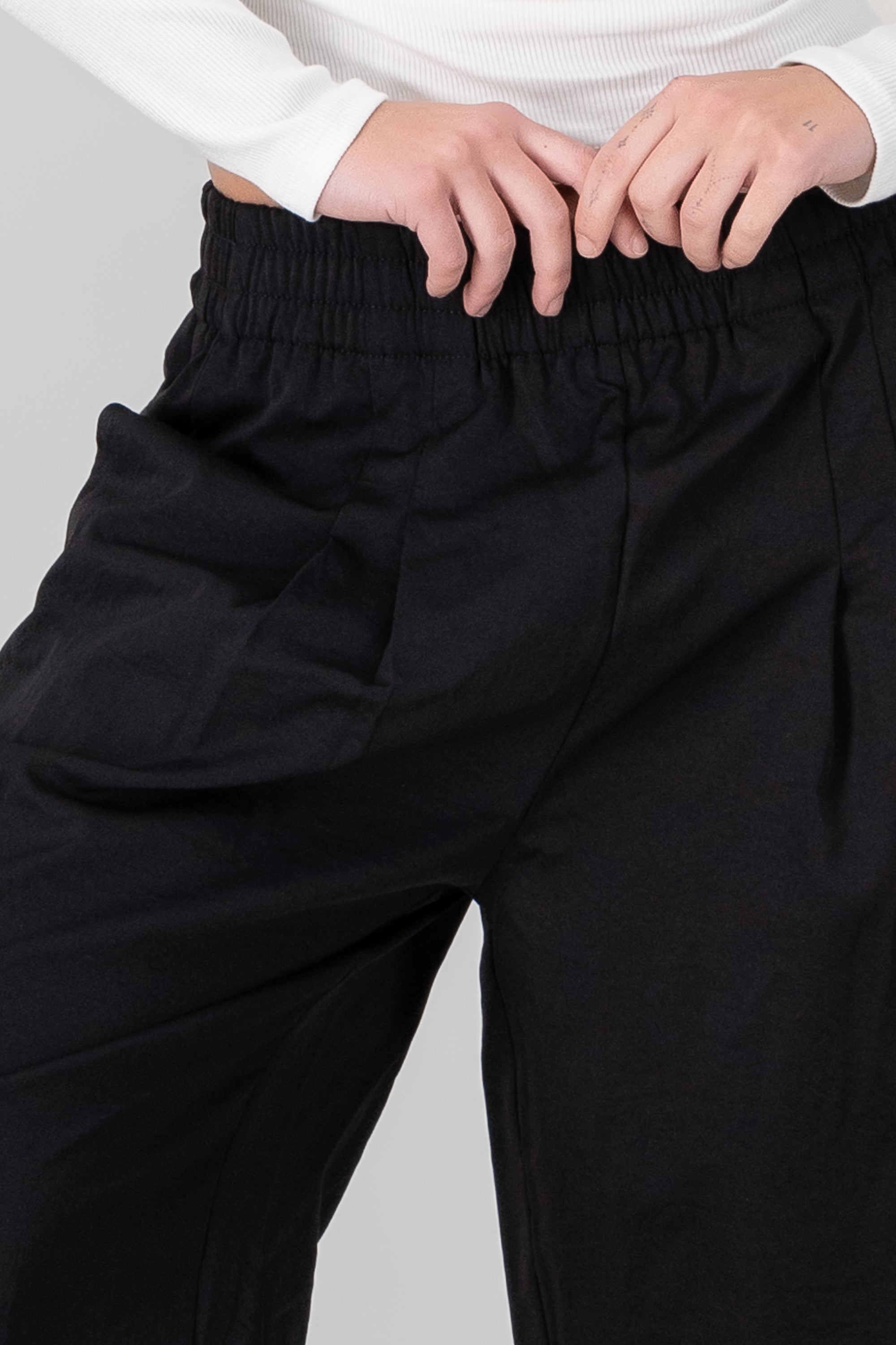 Pantalones rectos 2 bolsas cargo NEGRO