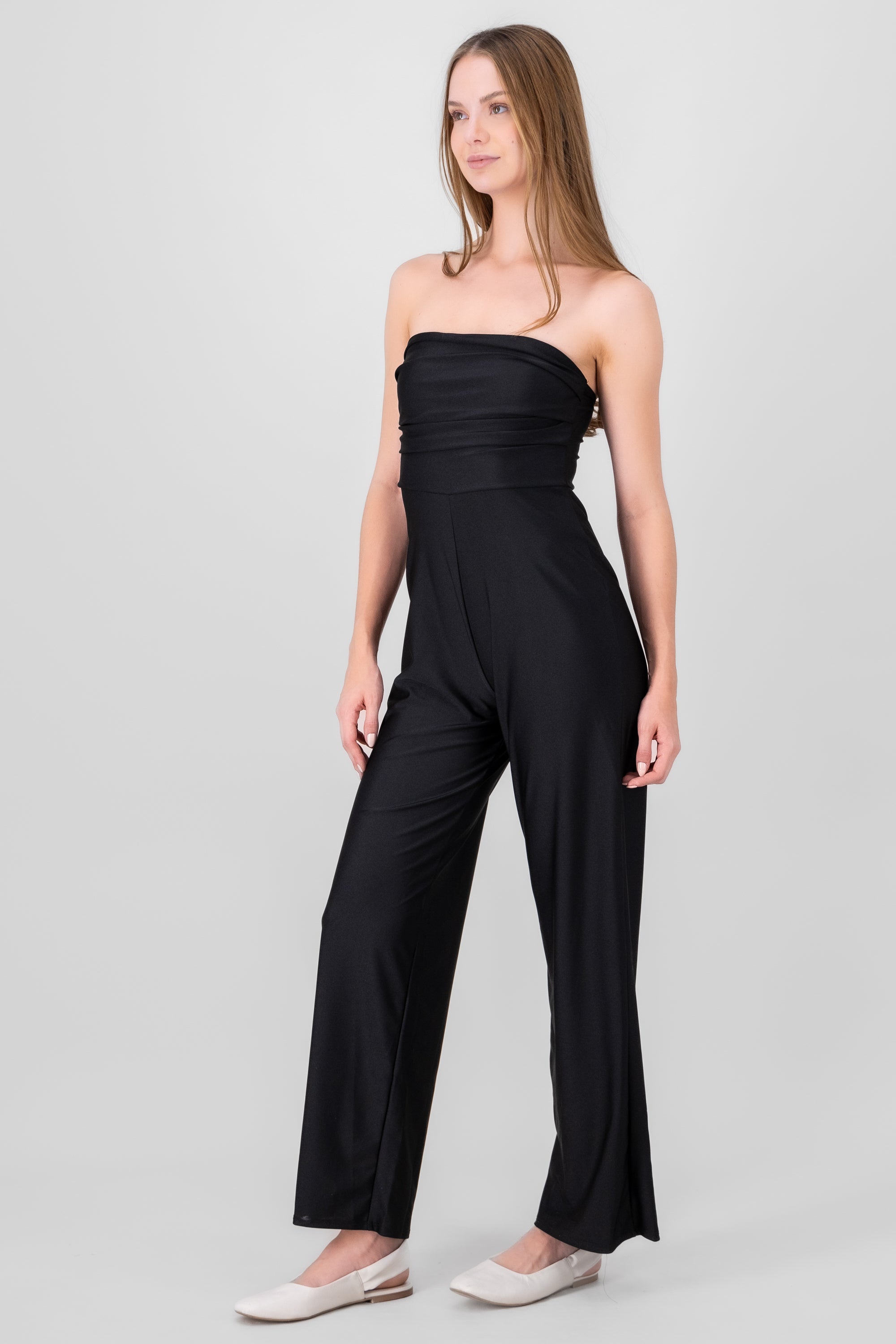 Jumpsuit strapless con detalle liso NEGRO