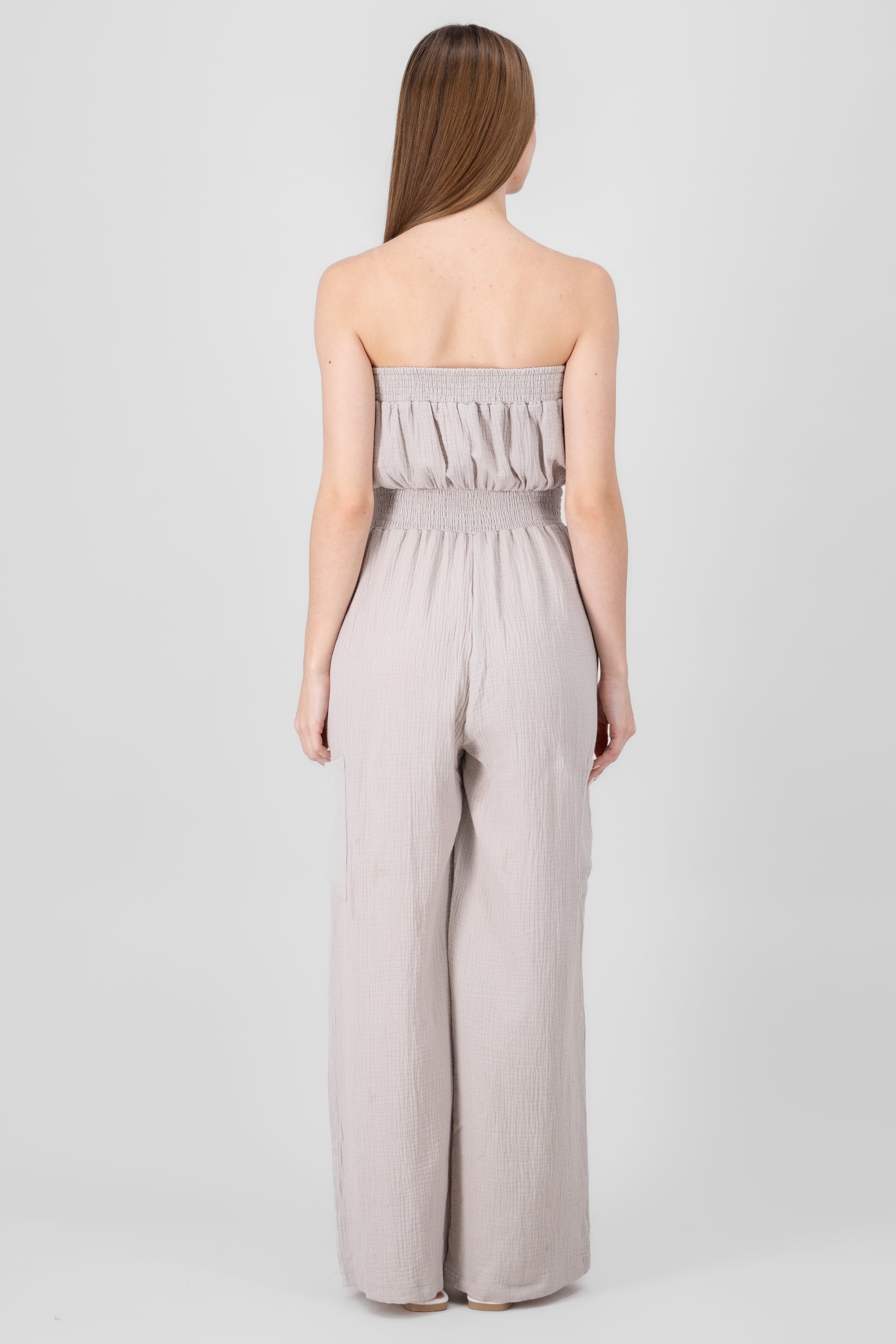 Jumpsuit bandeau con bolsas GRIS CLARO