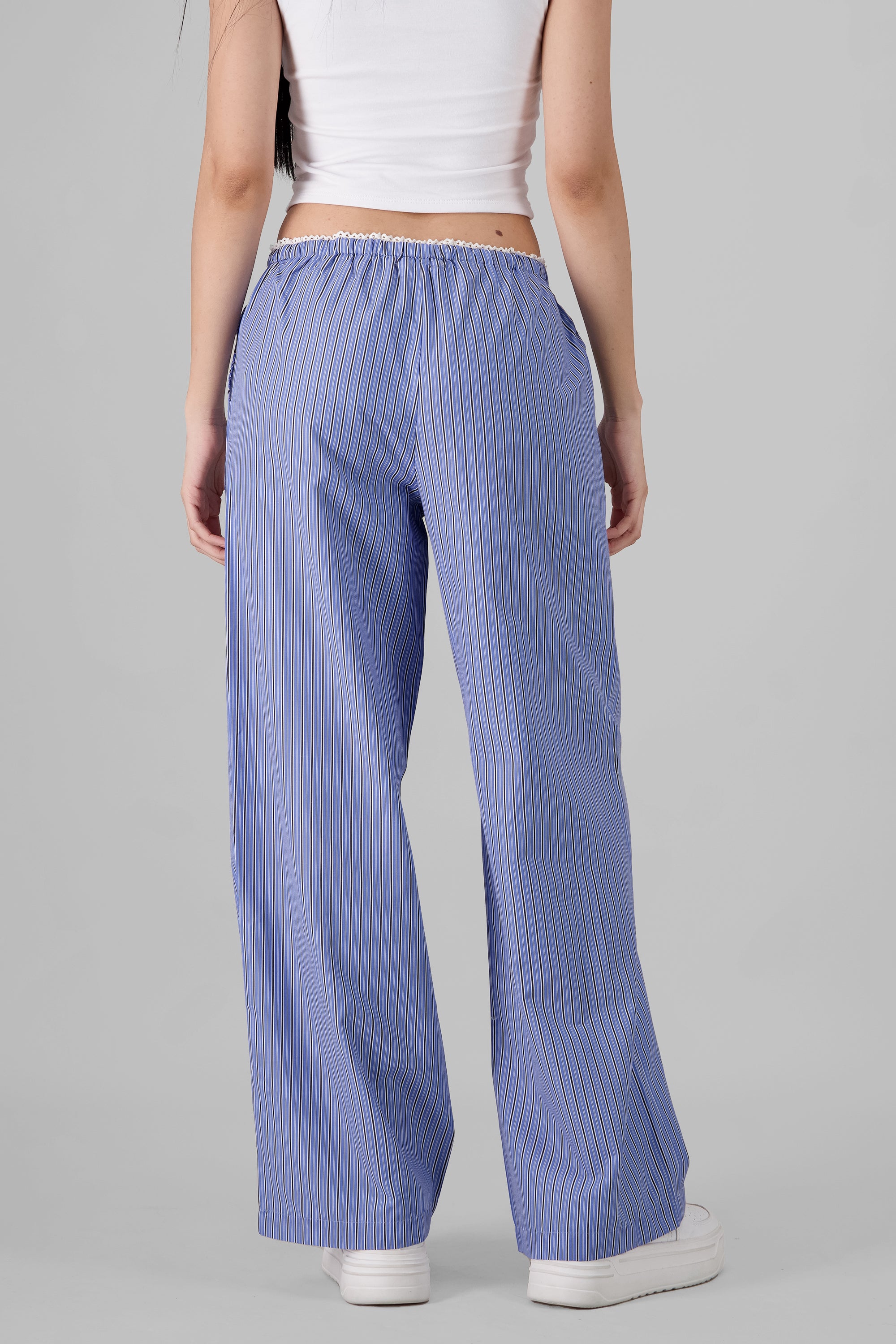 Pantalon estampado de rayas con pretina AZUL COMBO