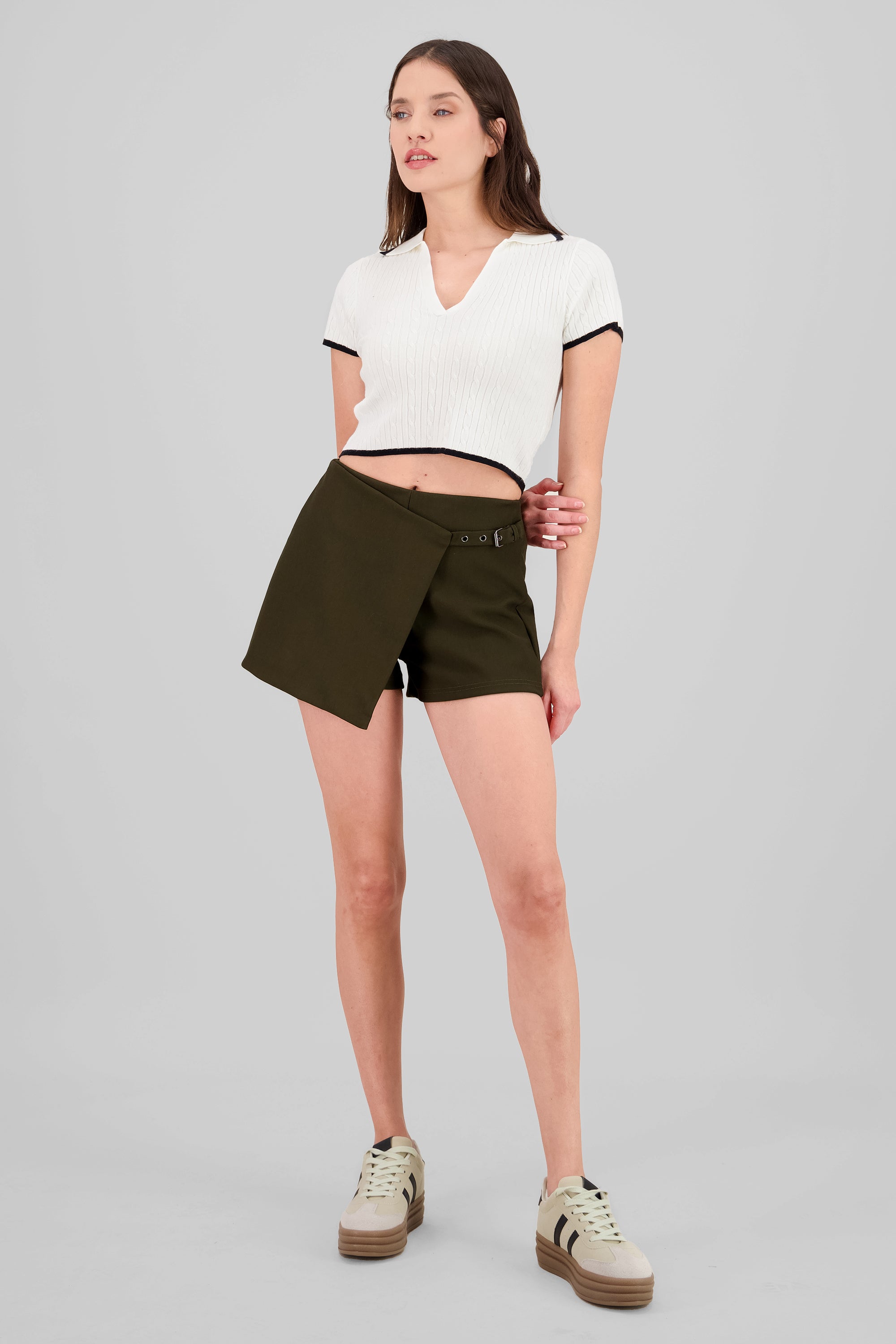 Falda short detalle cinturon OLIVO