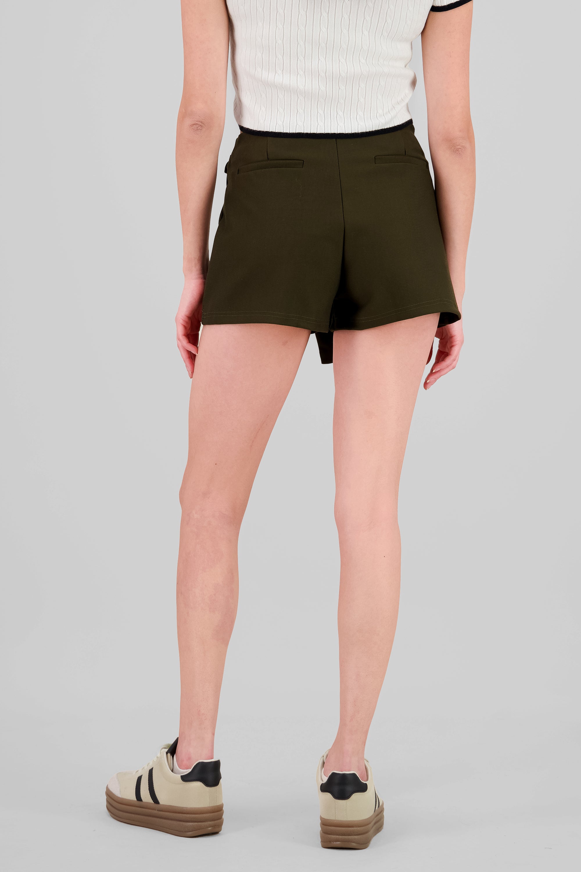 Falda short detalle cinturon OLIVO