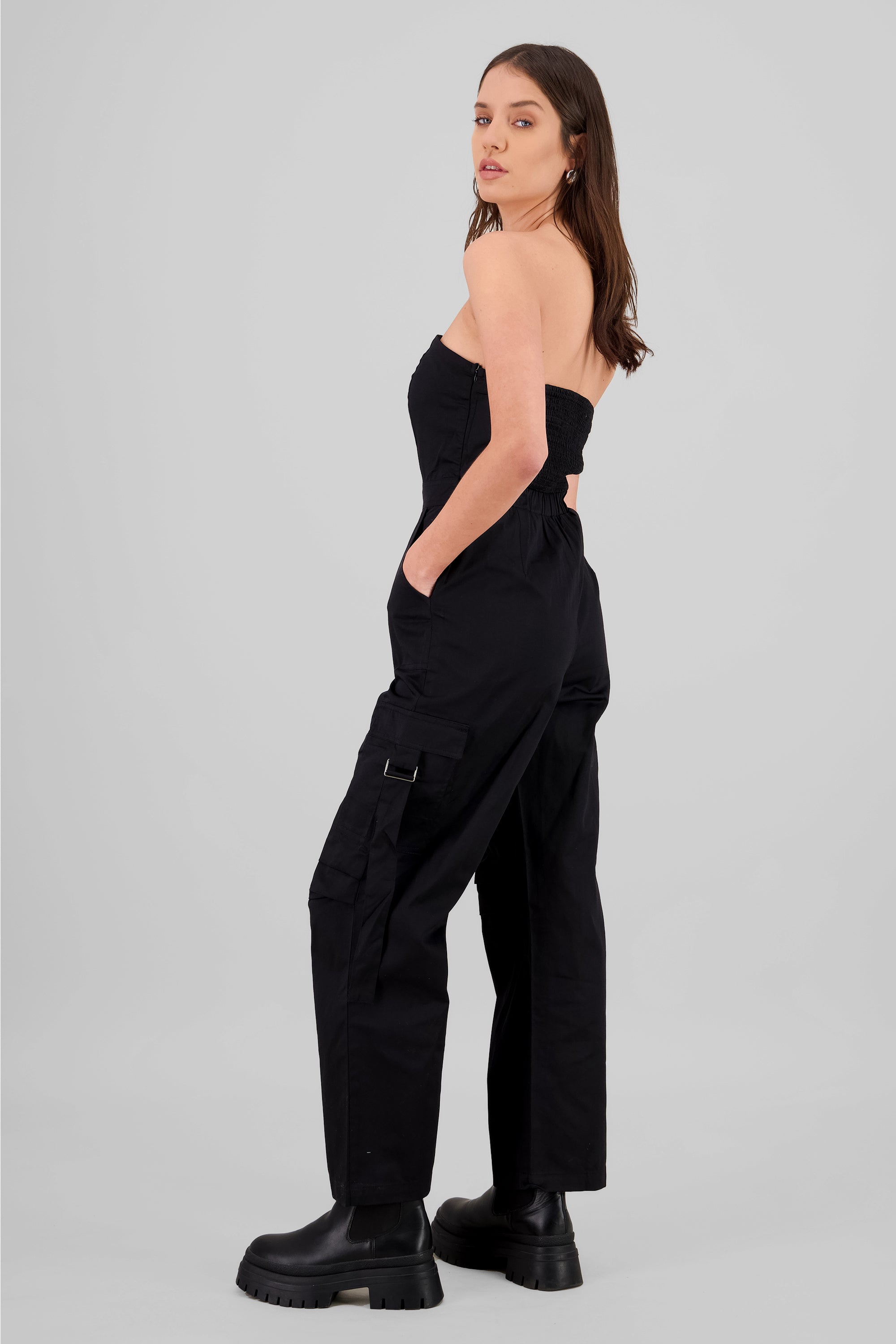 Jumpsuit strapless cargo tiras NEGRO