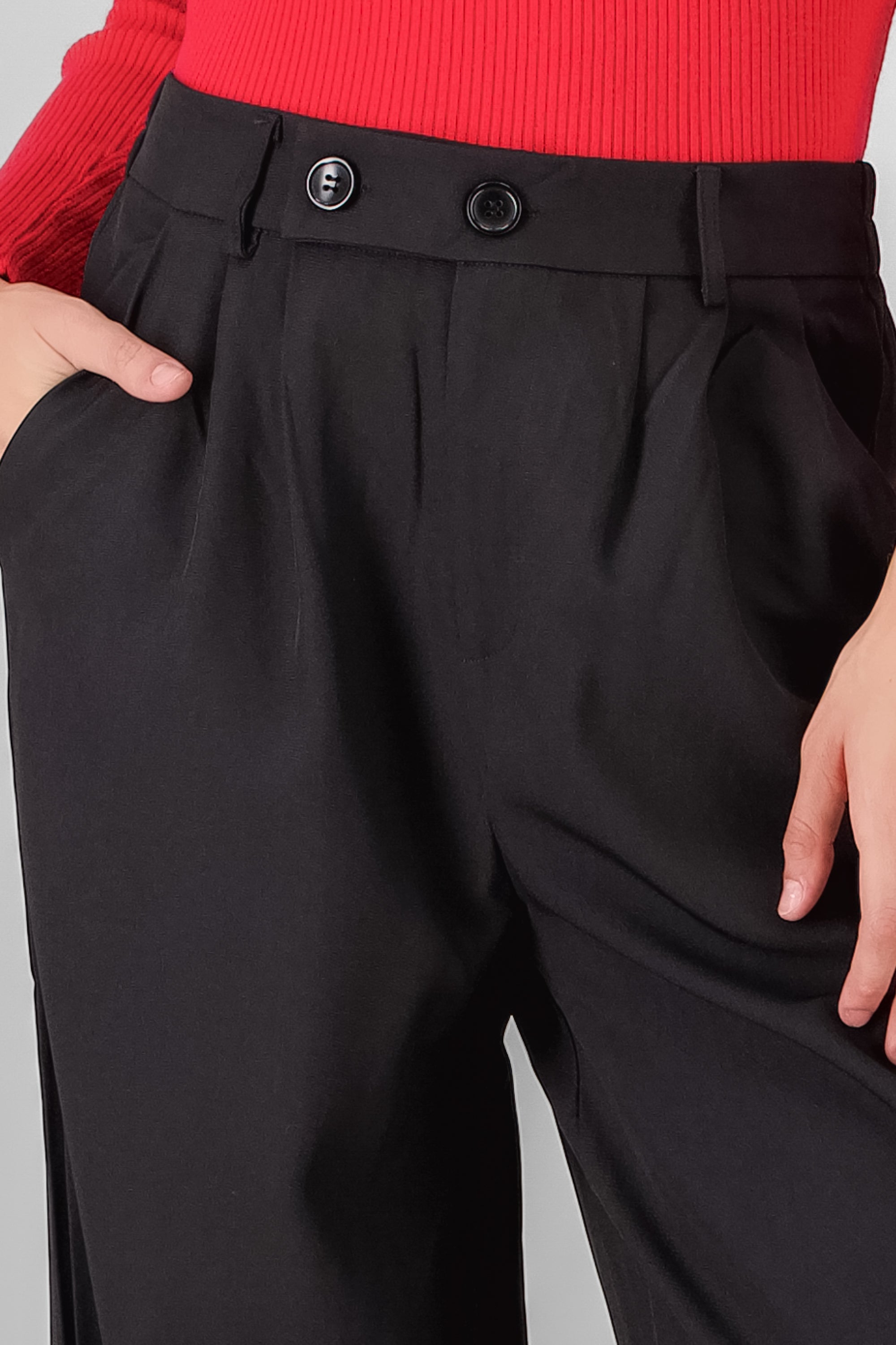 Pantalon amplio detalle doble boton NEGRO