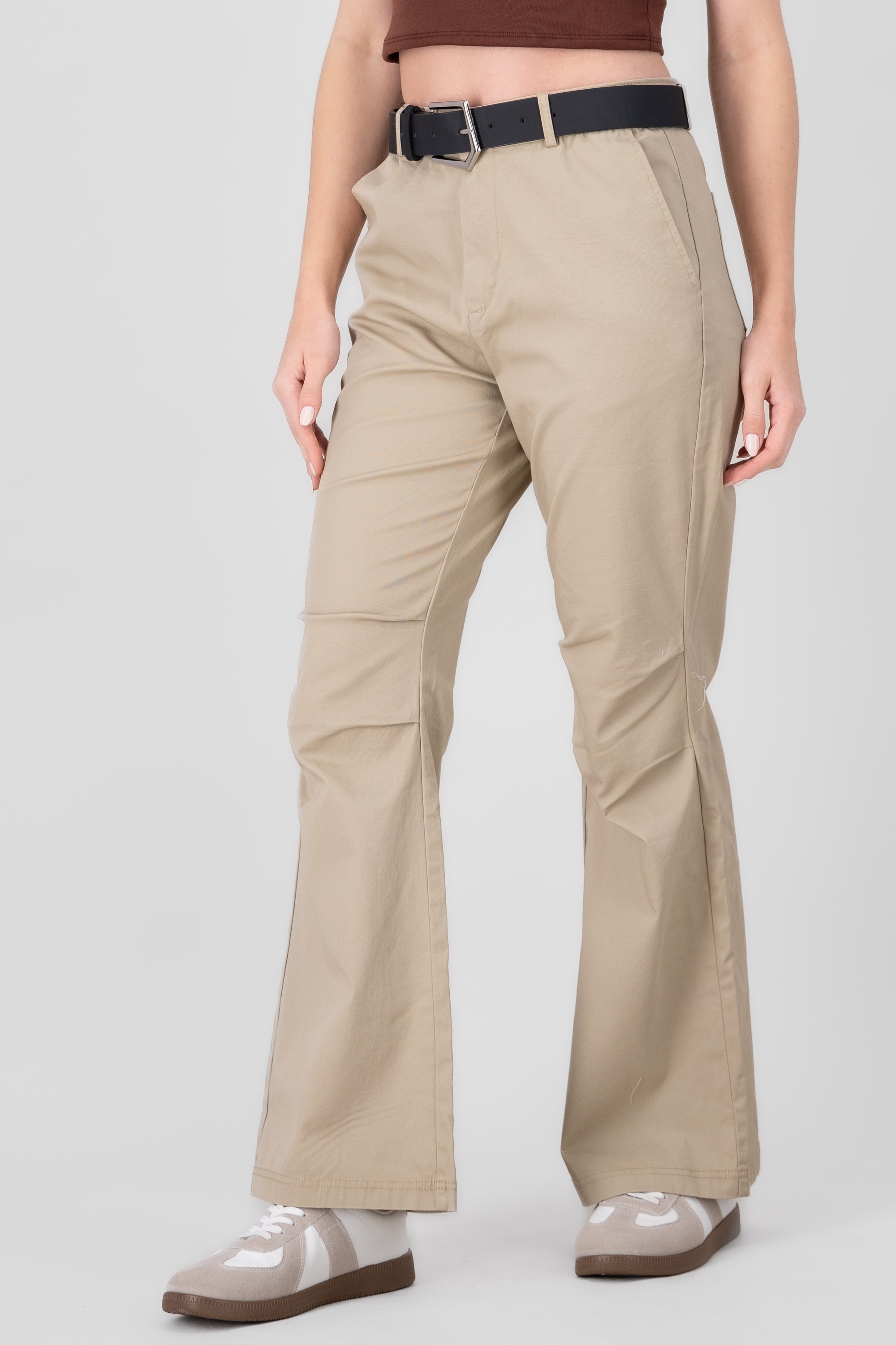 Pantalon detalle costuras BEIGE