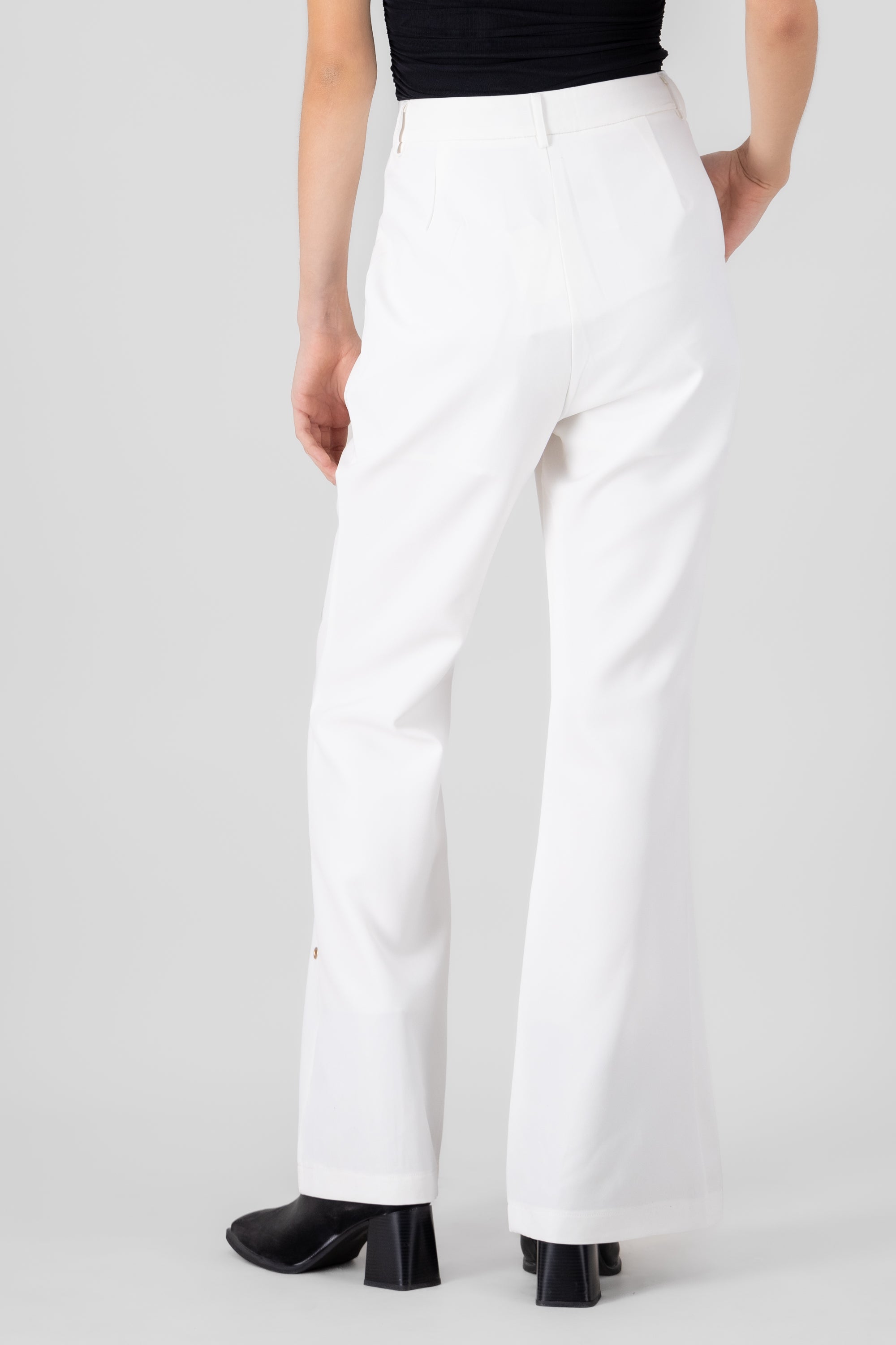 Pantalon de vestir detalle argollas BLANCO