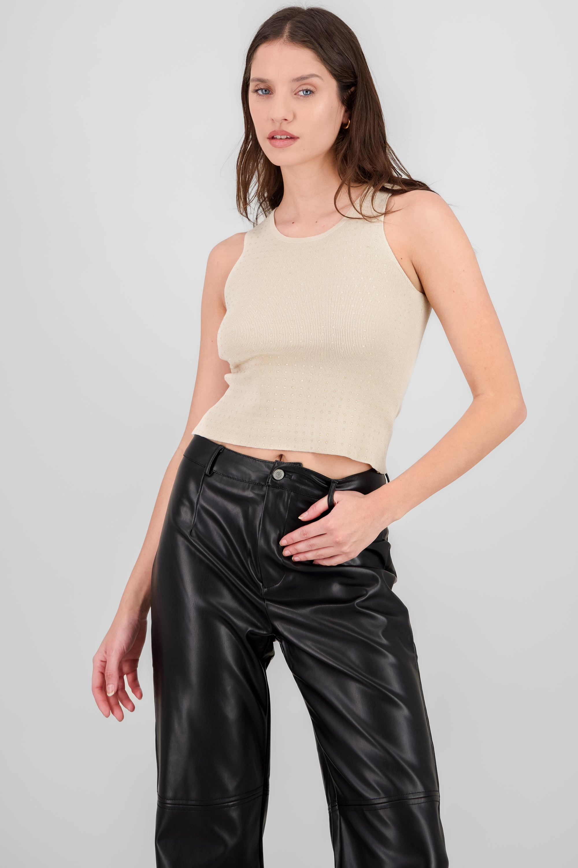 Top sin mangas detalle brillos BEIGE