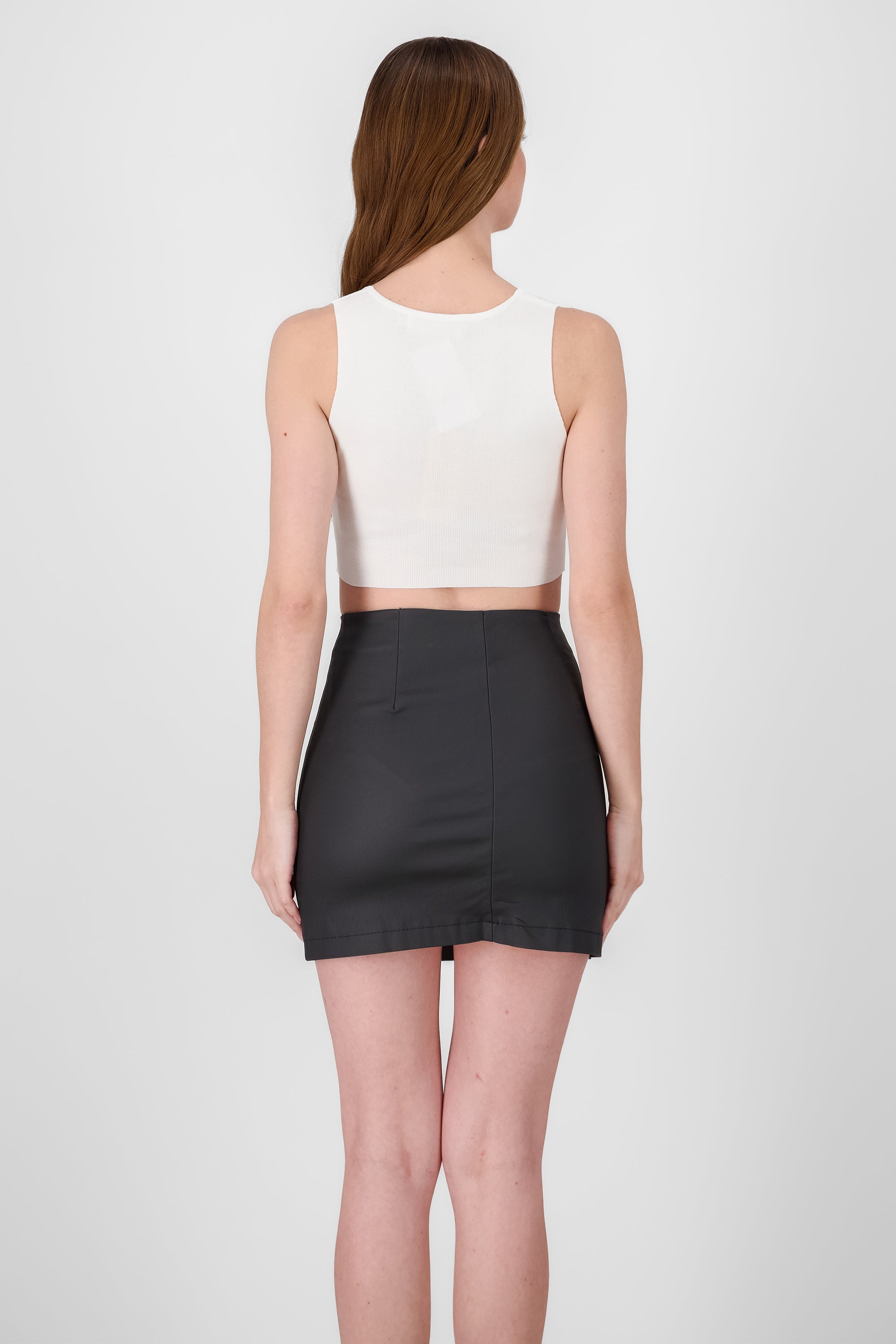 Top crop detalle piedras BLANCO