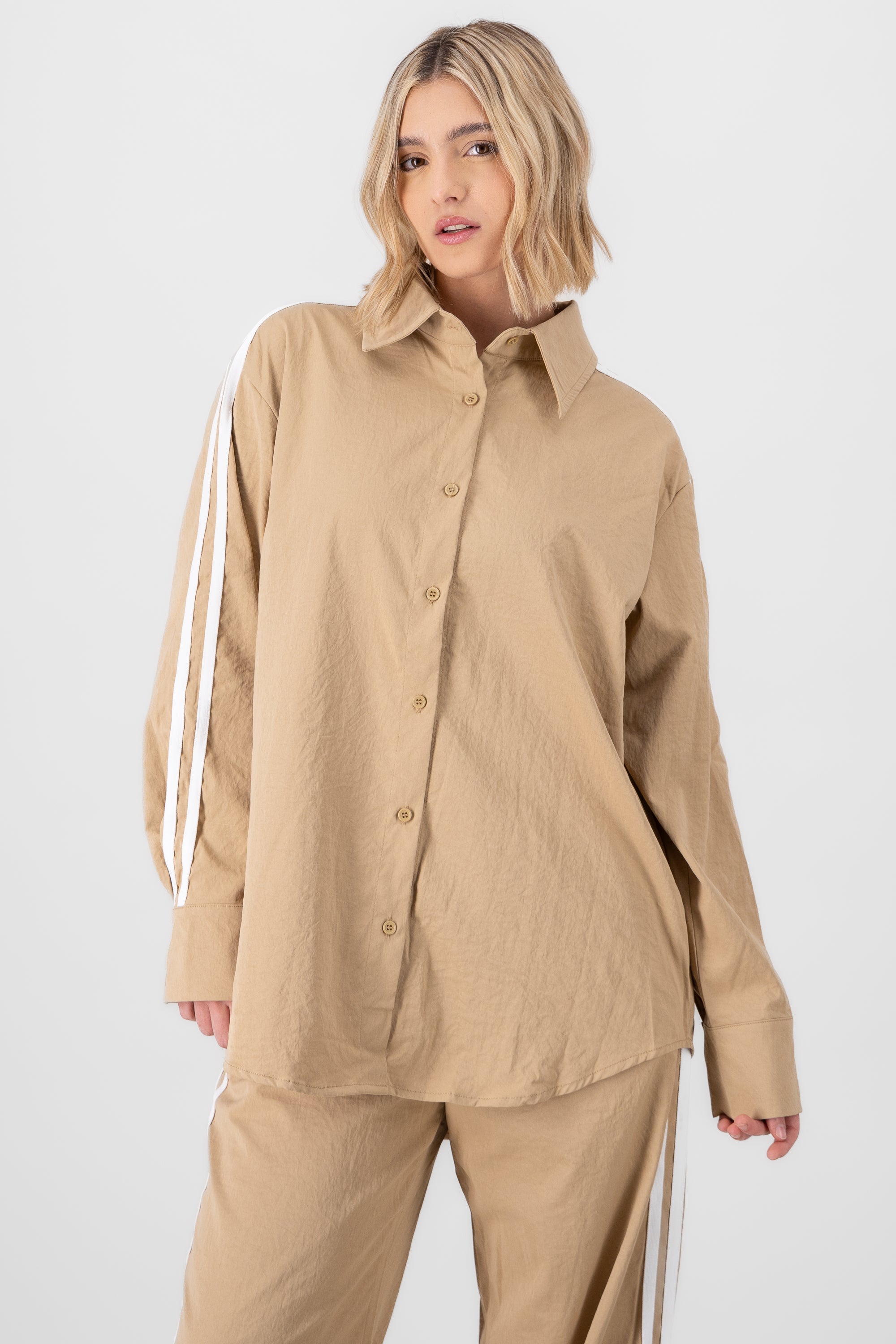 Camisa oversize detalle rayas CAMELLO