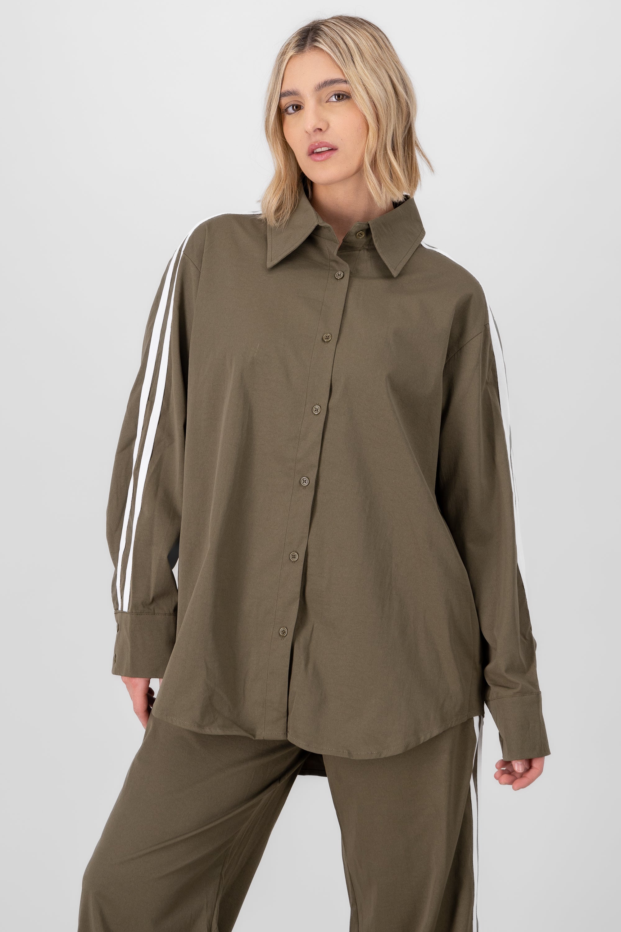 Camisa oversize detalle rayas VERDE CAZADOR